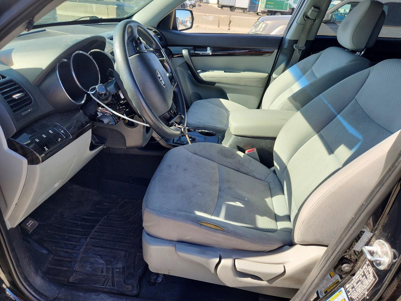 2011 Kia Sorento Lx Black vin: 5XYKTDA27BG050818