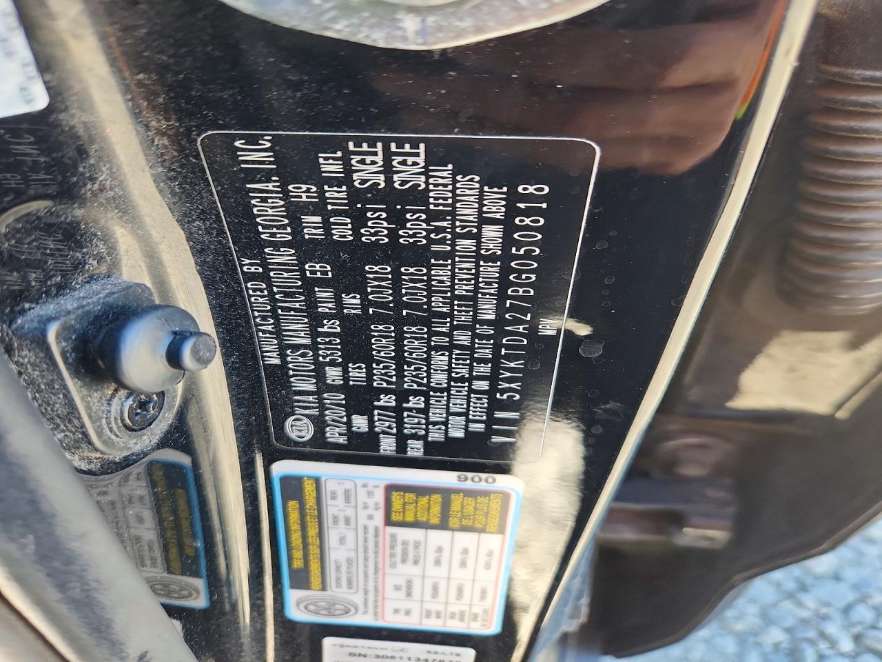 2011 Kia Sorento Lx Black vin: 5XYKTDA27BG050818