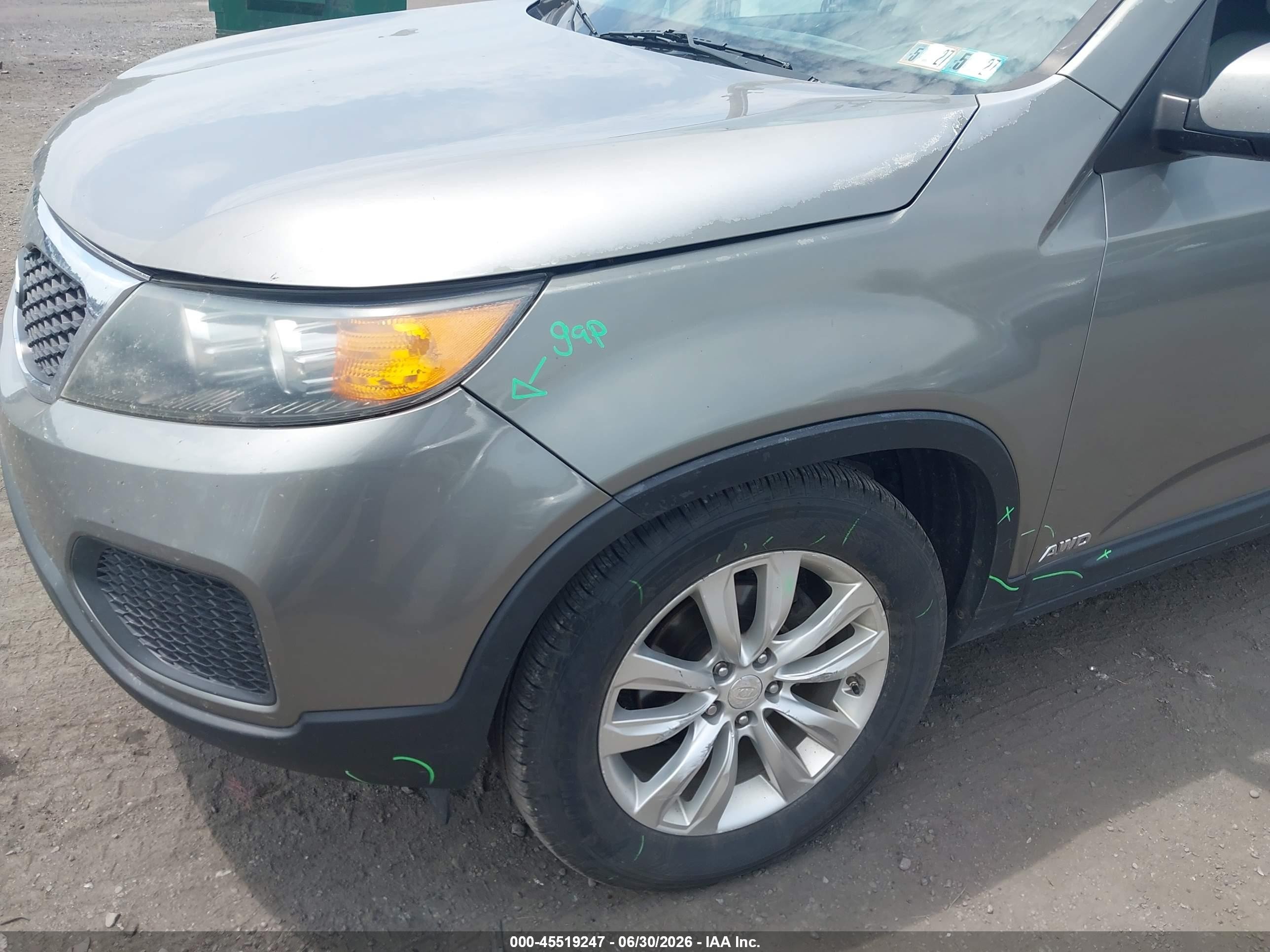 2011 Kia Sorento Lx V6 Green vin: 5XYKTDA27BG107146