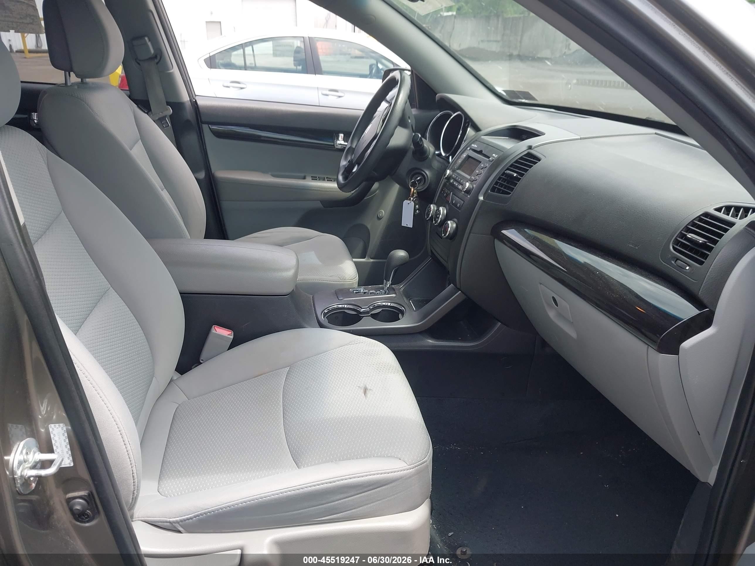 2011 Kia Sorento Lx V6 Green vin: 5XYKTDA27BG107146