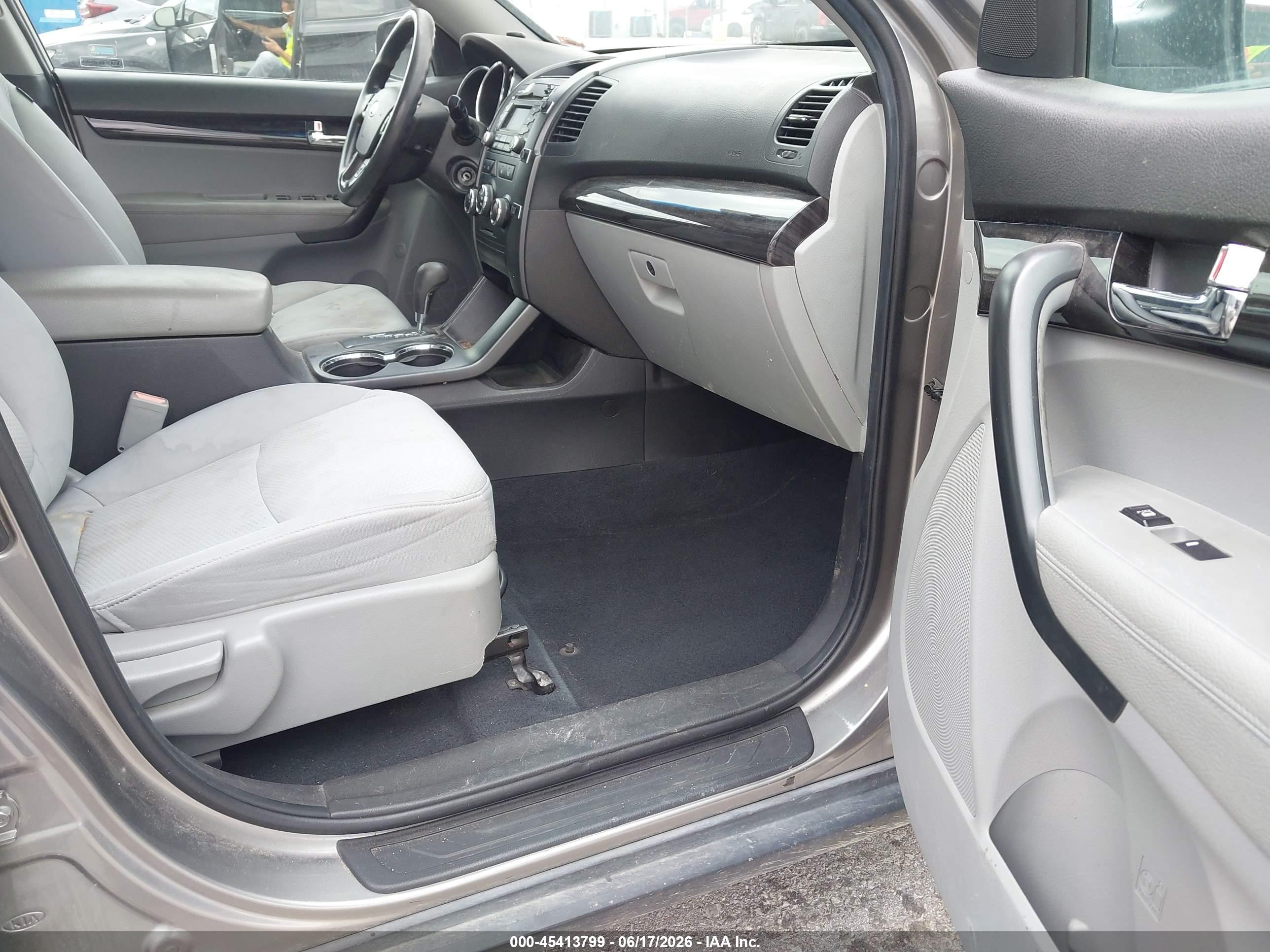 2011 Kia Sorento Lx V6 Brown vin: 5XYKTDA27BG146352