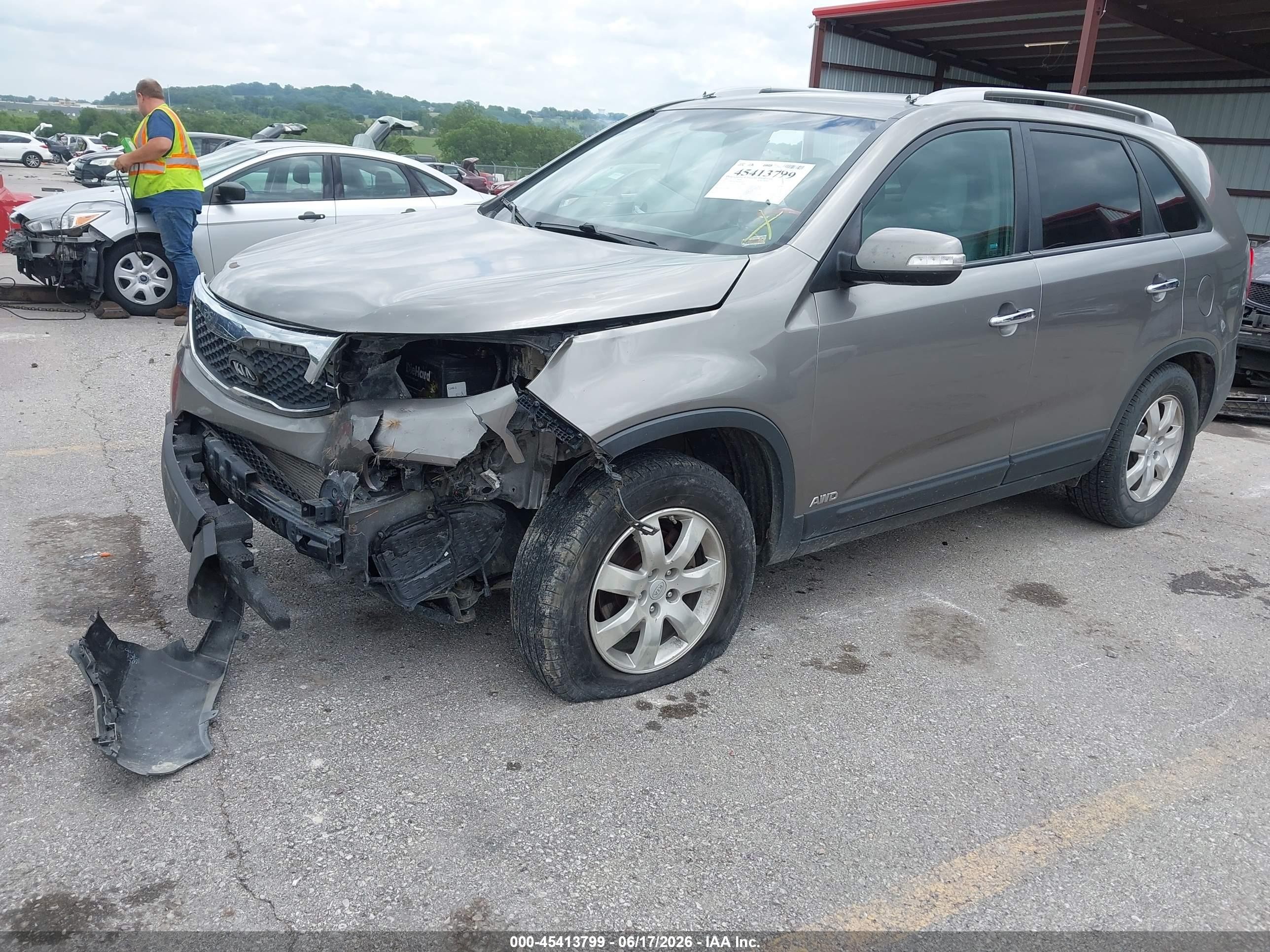 2011 Kia Sorento Lx V6 Brown vin: 5XYKTDA27BG146352