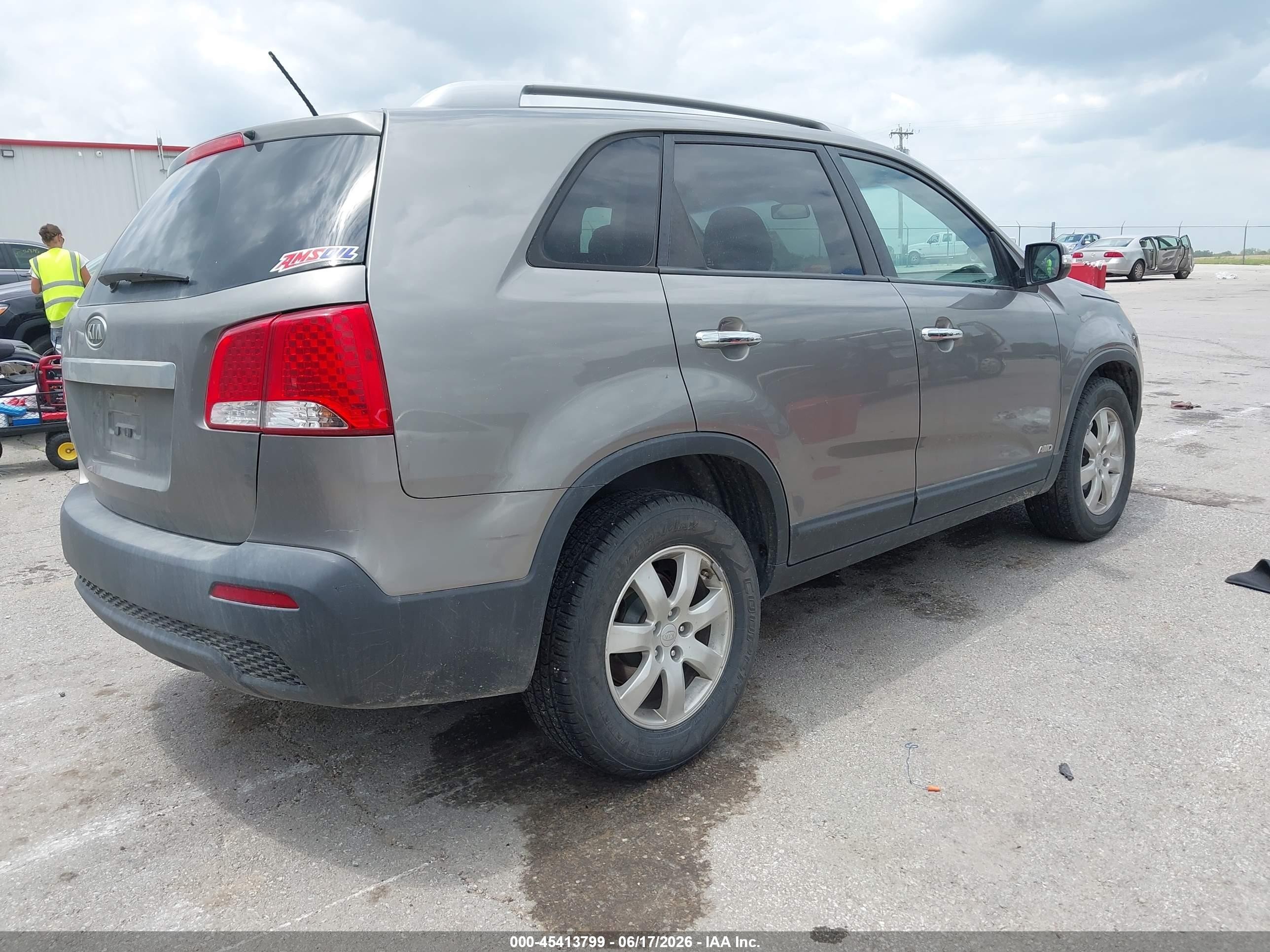 2011 Kia Sorento Lx V6 Brown vin: 5XYKTDA27BG146352
