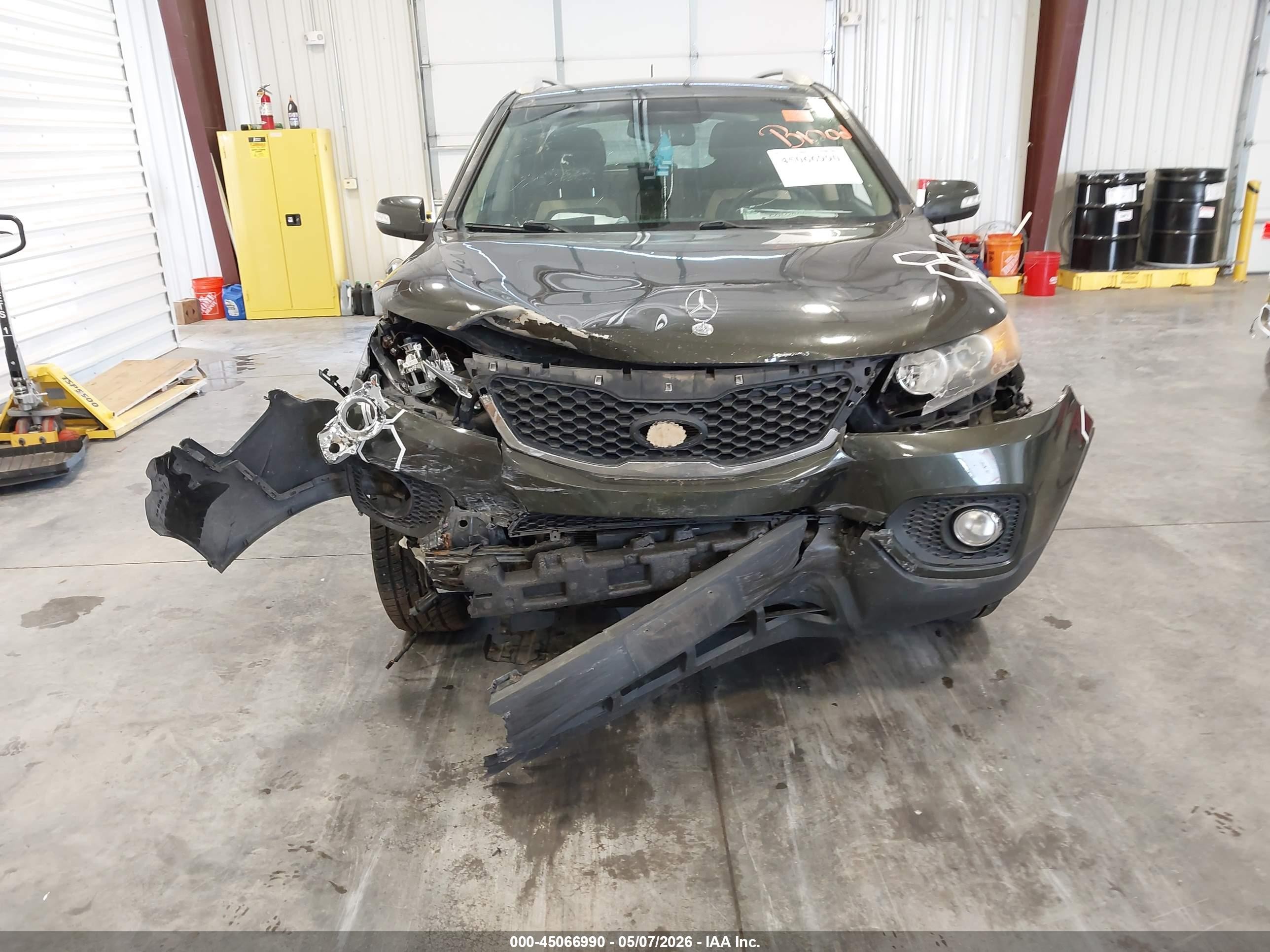 2011 Kia Sorento Lx V6 Green vin: 5XYKTDA27BG157125