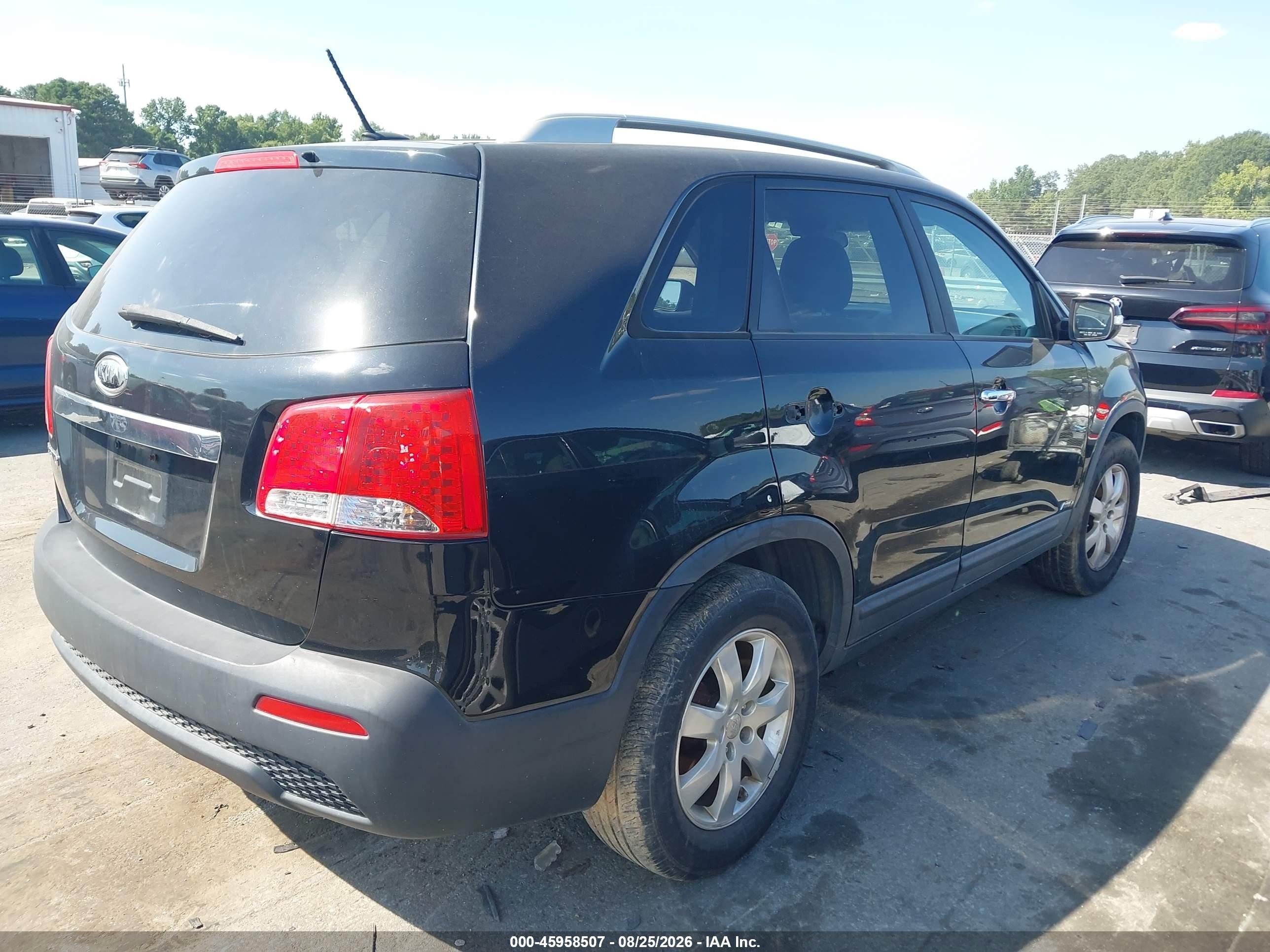2011 Kia Sorento Lx V6 Черный vin: 5XYKTDA27BG164088