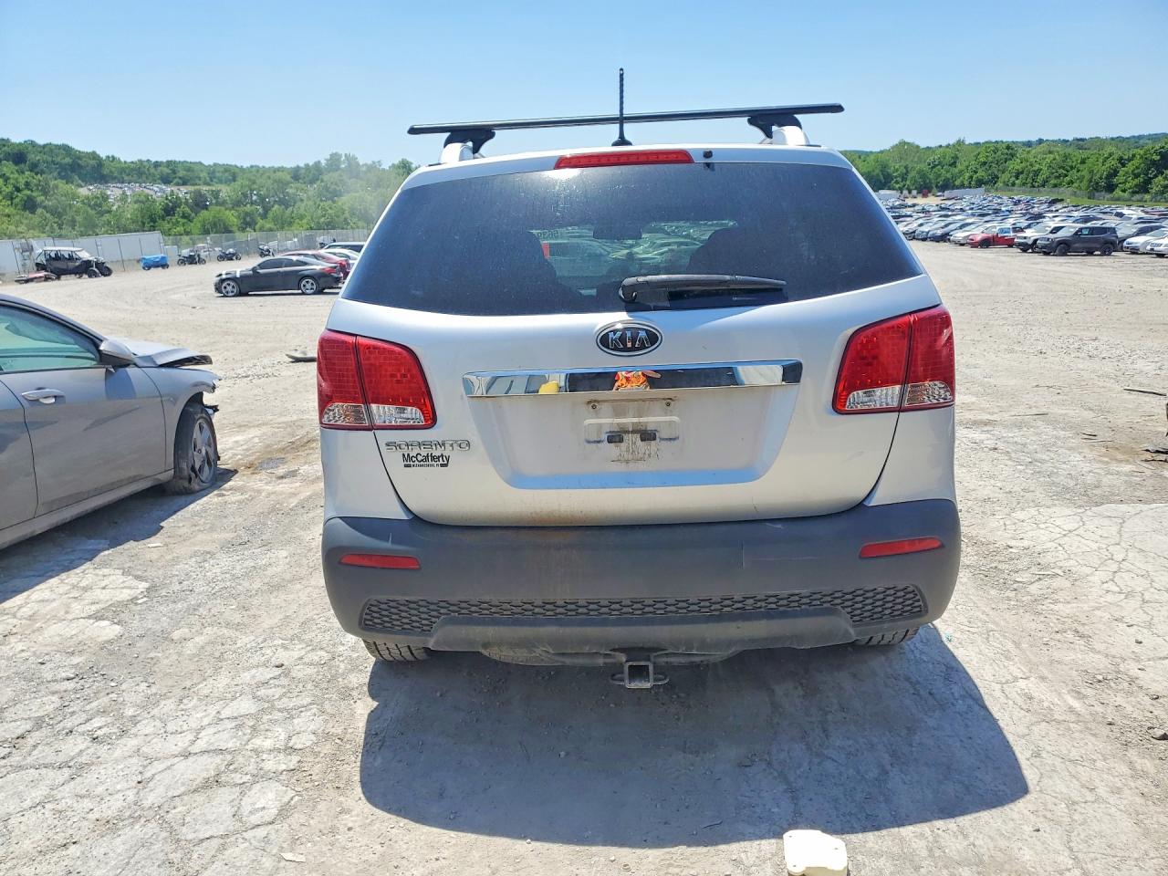 2012 Kia Sorento Lx Silver vin: 5XYKTDA27CG192457