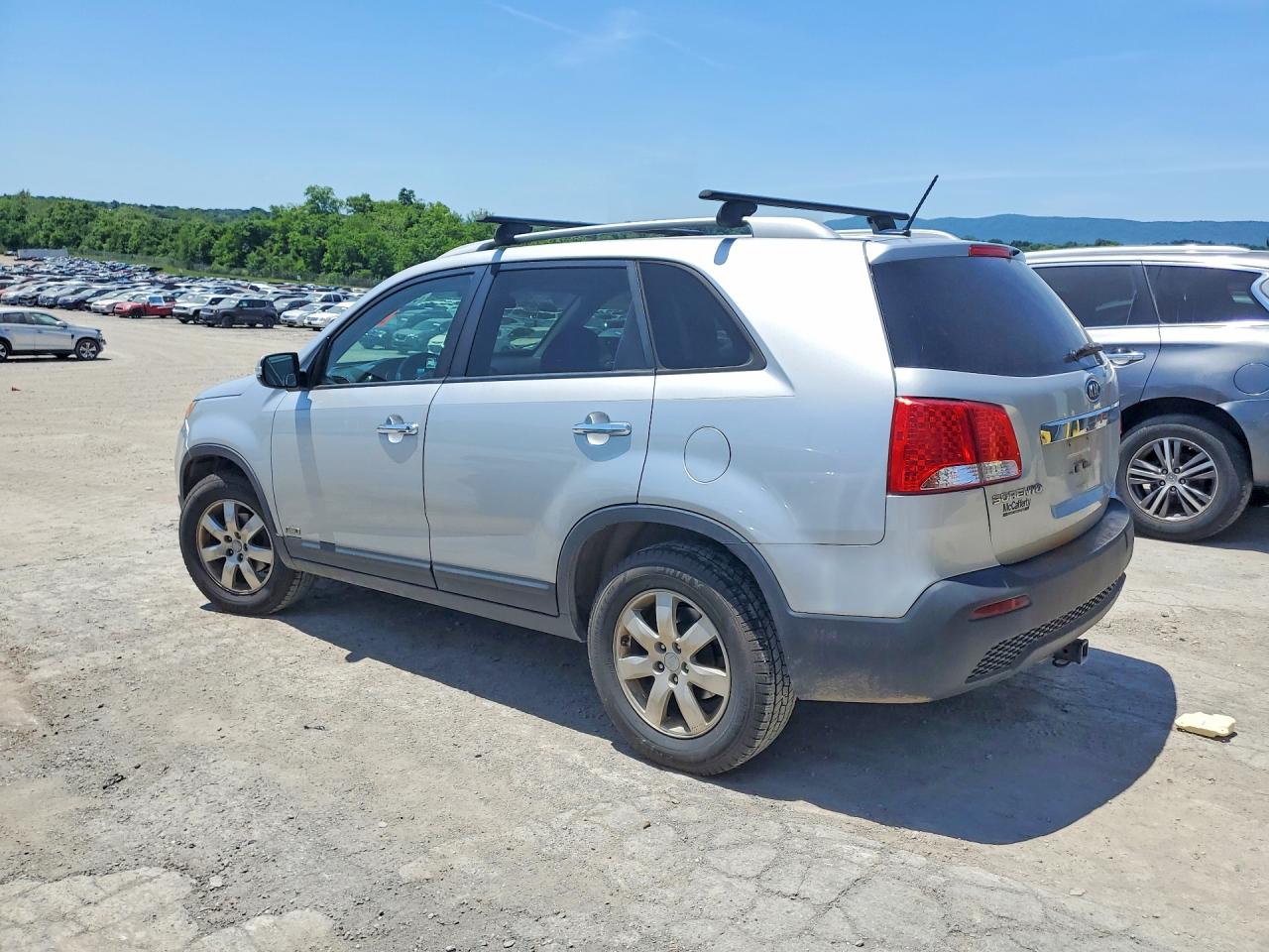 2012 Kia Sorento Lx Silver vin: 5XYKTDA27CG192457