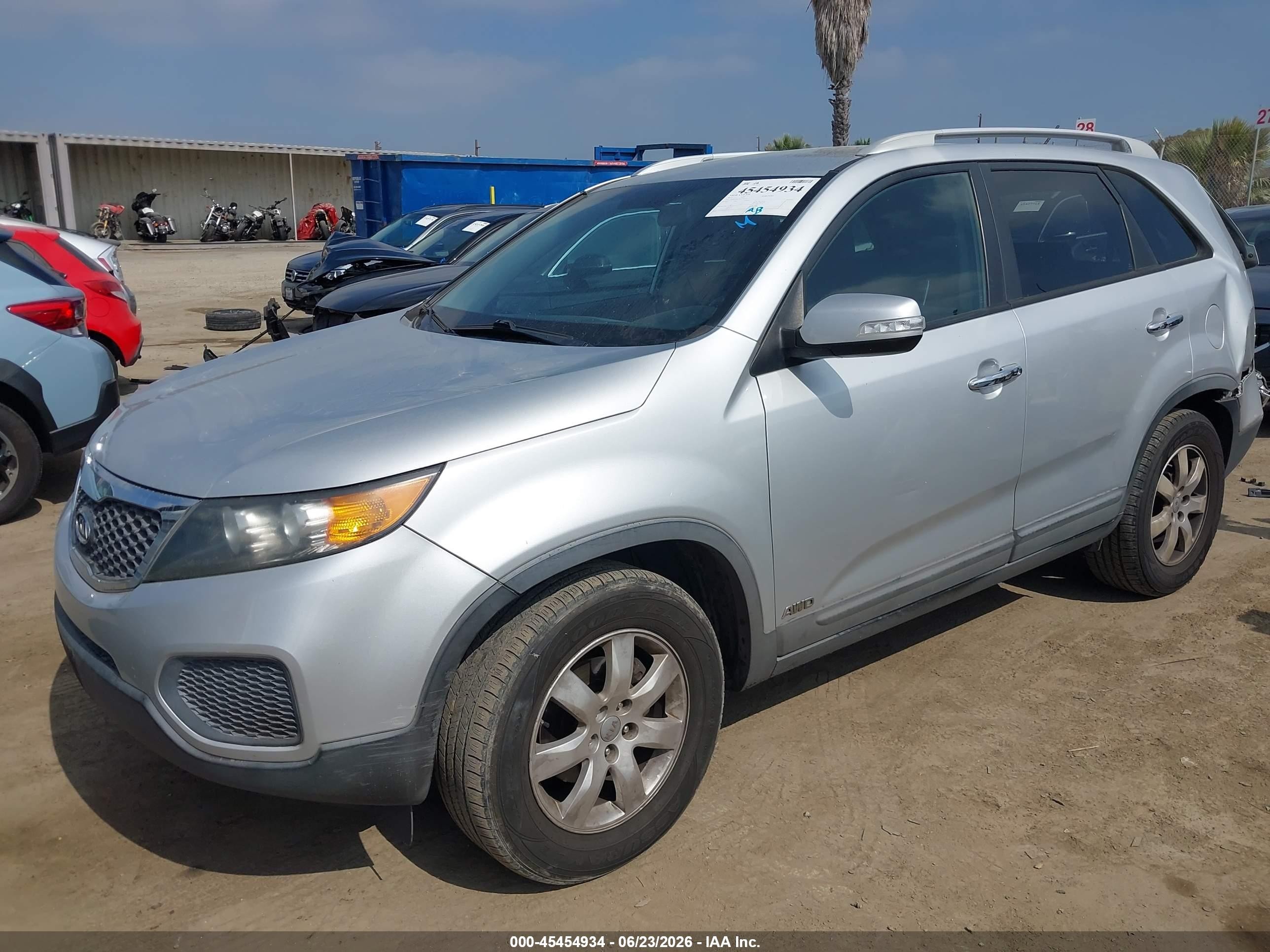 2012 Kia Sorento Lx V6 Silver vin: 5XYKTDA27CG246212