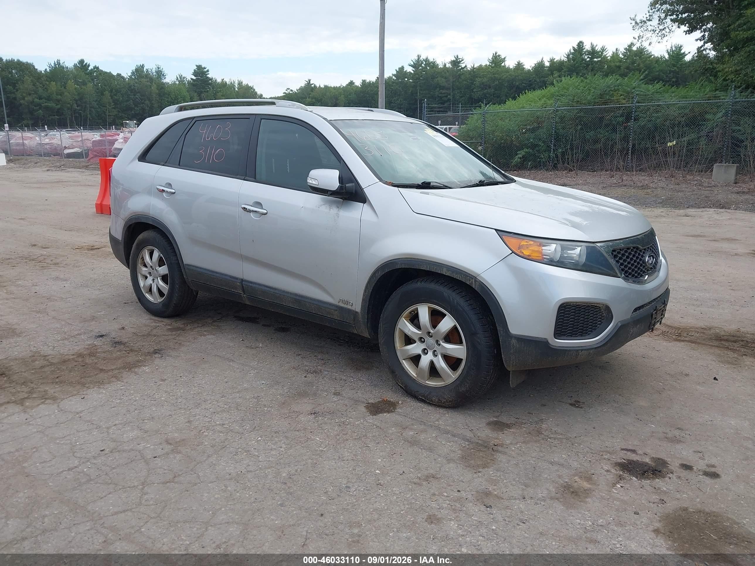 2013 Kia Sorento Lx V6 Серебряный vin: 5XYKTDA27DG309780