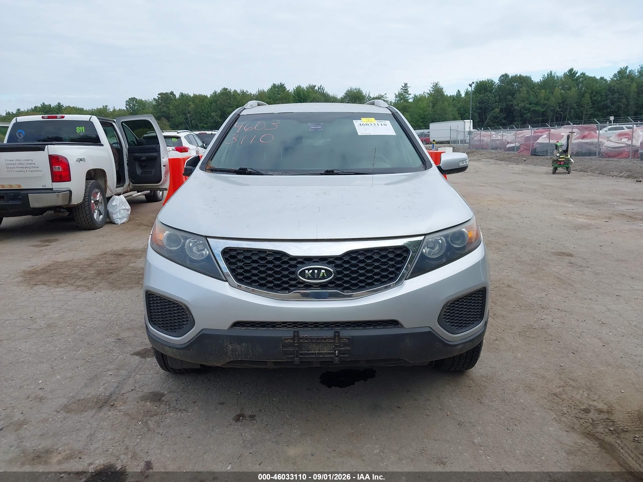 2013 Kia Sorento Lx V6 Серебряный vin: 5XYKTDA27DG309780