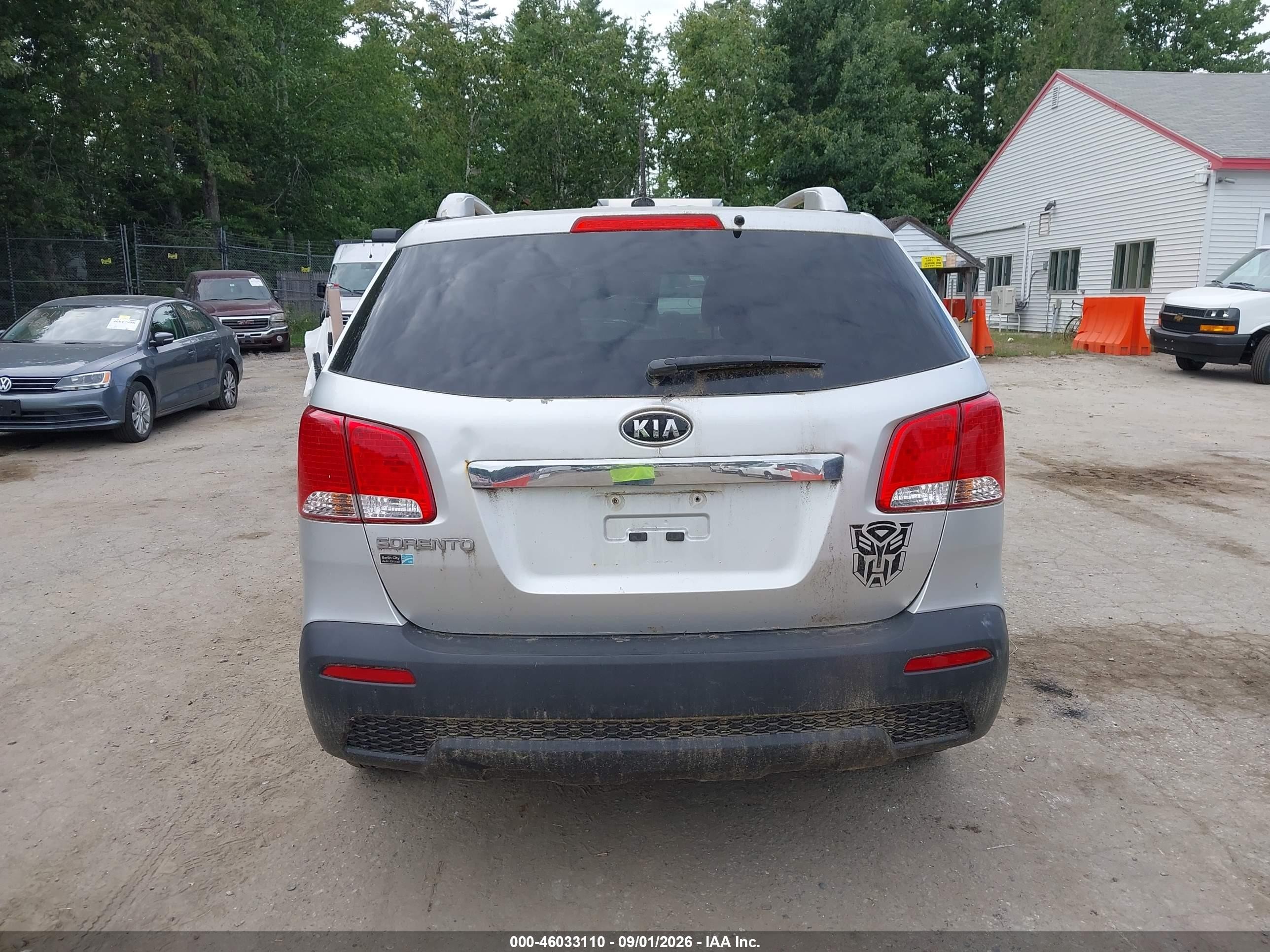 2013 Kia Sorento Lx V6 Серебряный vin: 5XYKTDA27DG309780