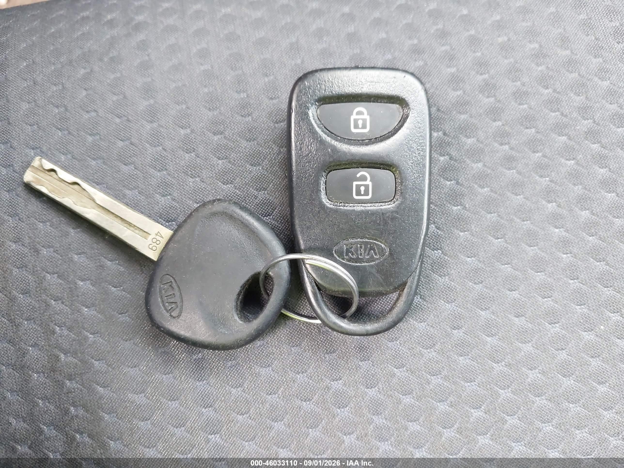 2013 Kia Sorento Lx V6 Серебряный vin: 5XYKTDA27DG309780