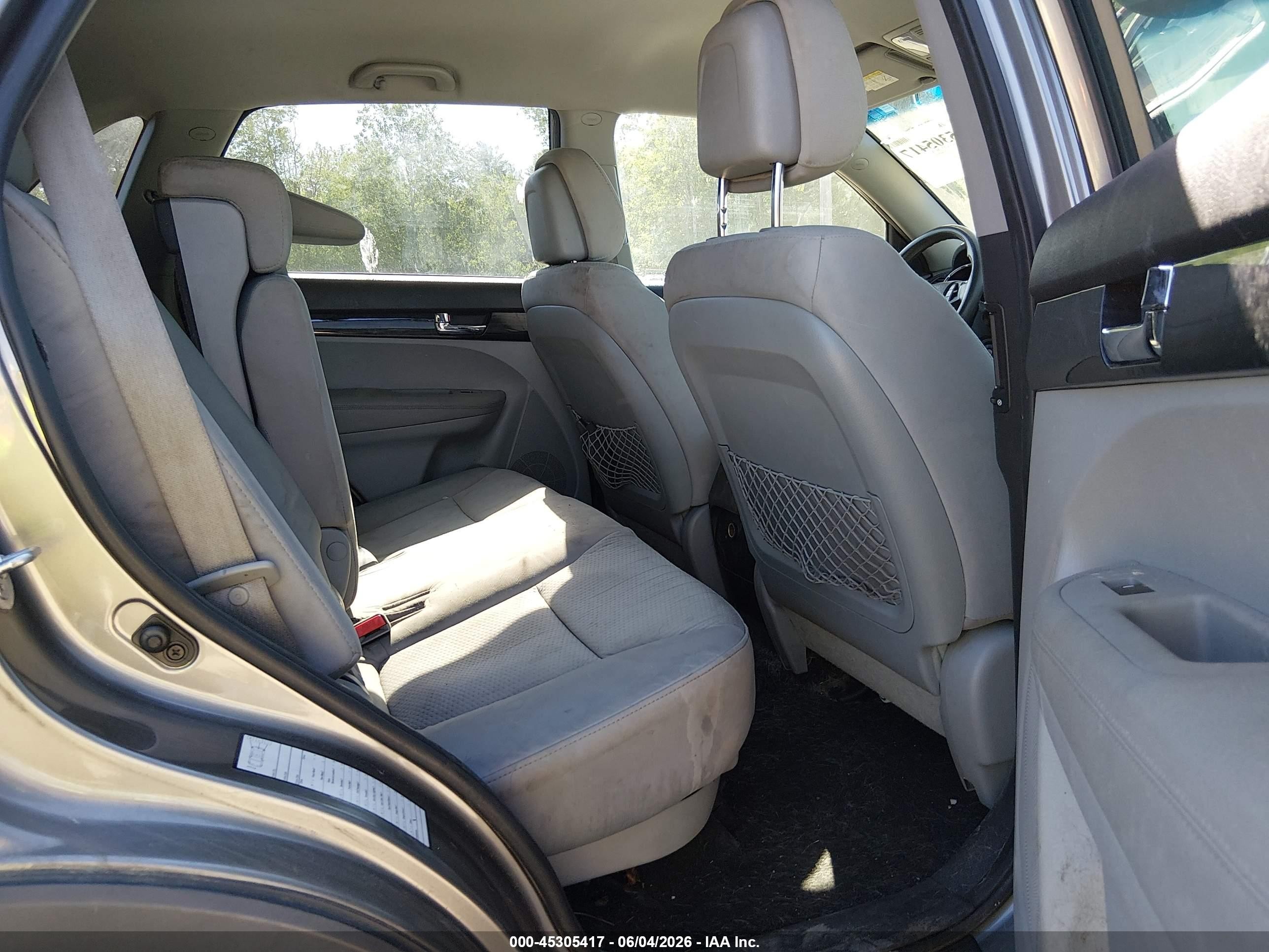 2013 Kia Sorento Lx V6 Gray vin: 5XYKTDA27DG344951