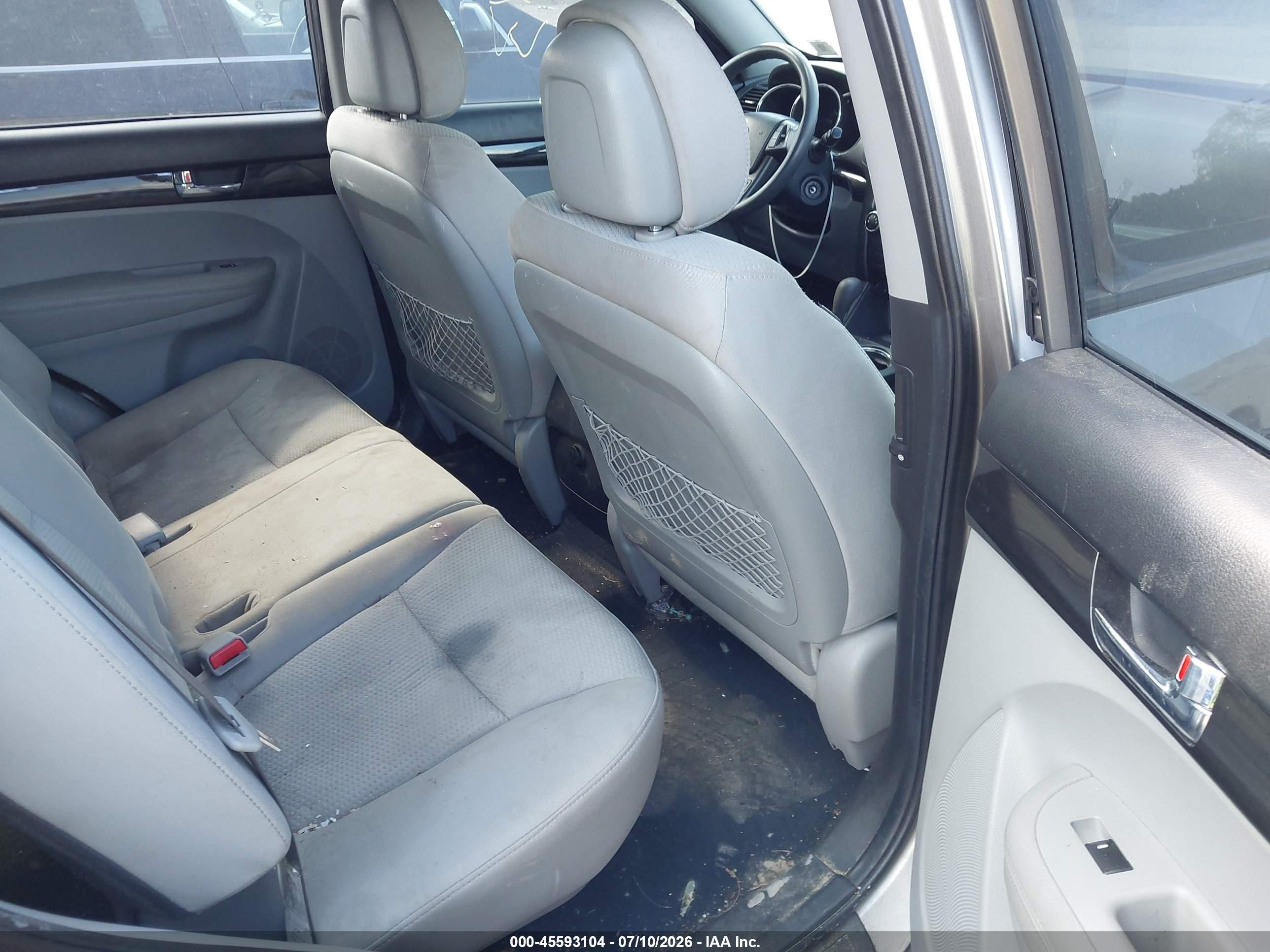 2011 Kia Sorento Lx V6 Gray vin: 5XYKTDA28BG107205