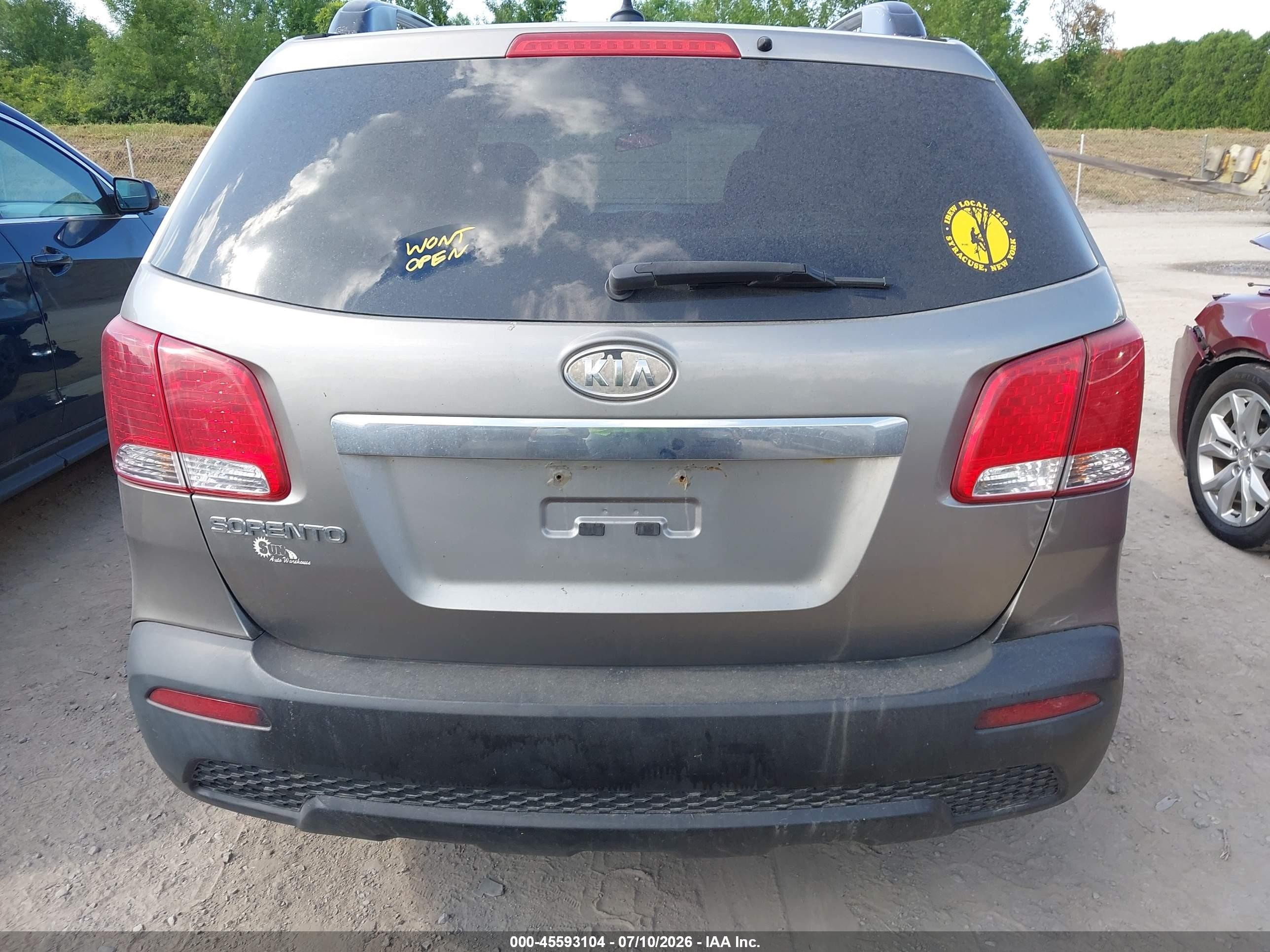 2011 Kia Sorento Lx V6 Gray vin: 5XYKTDA28BG107205
