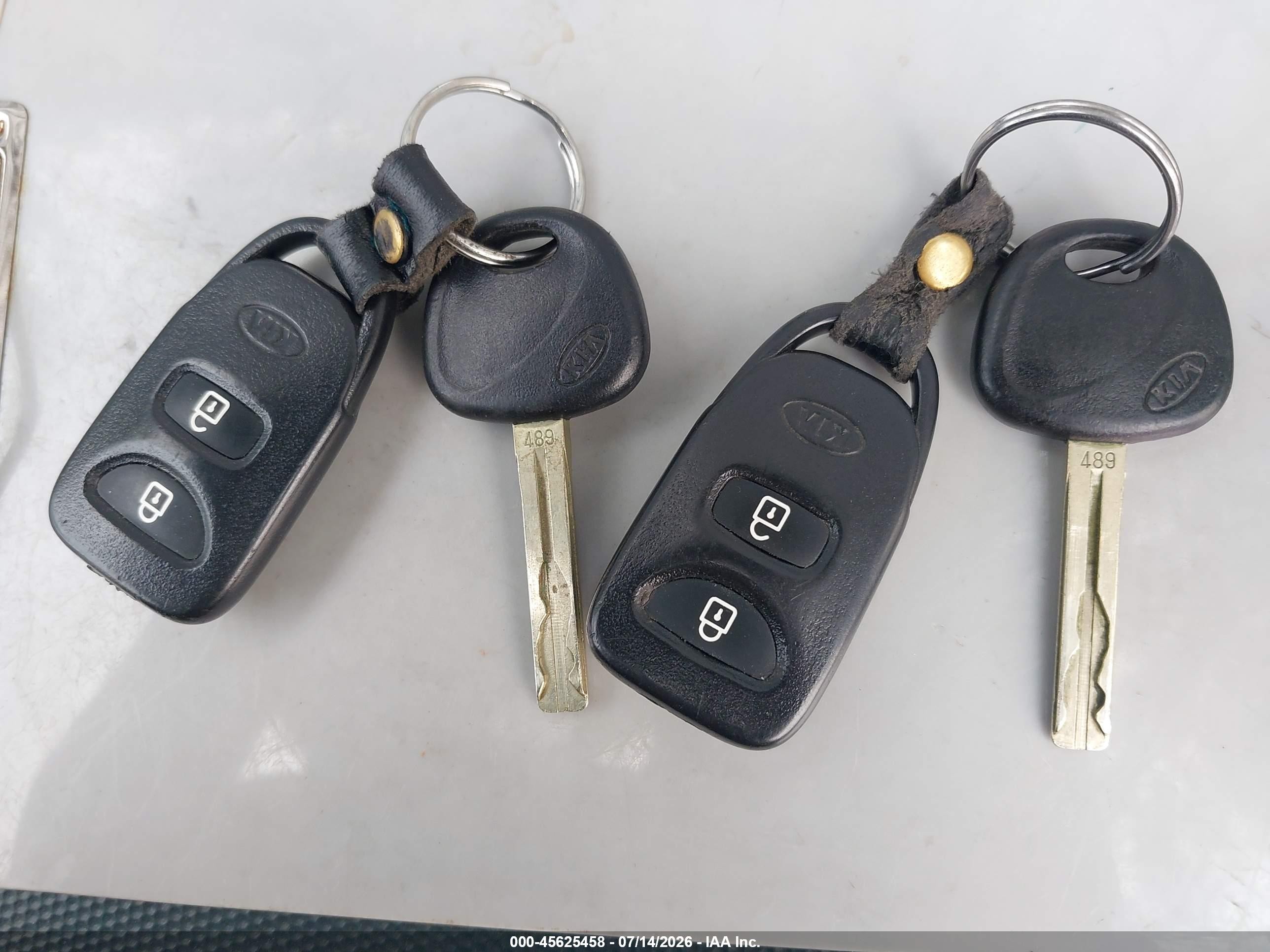 2012 Kia Sorento Lx V6 Серебряный vin: 5XYKTDA28CG277520