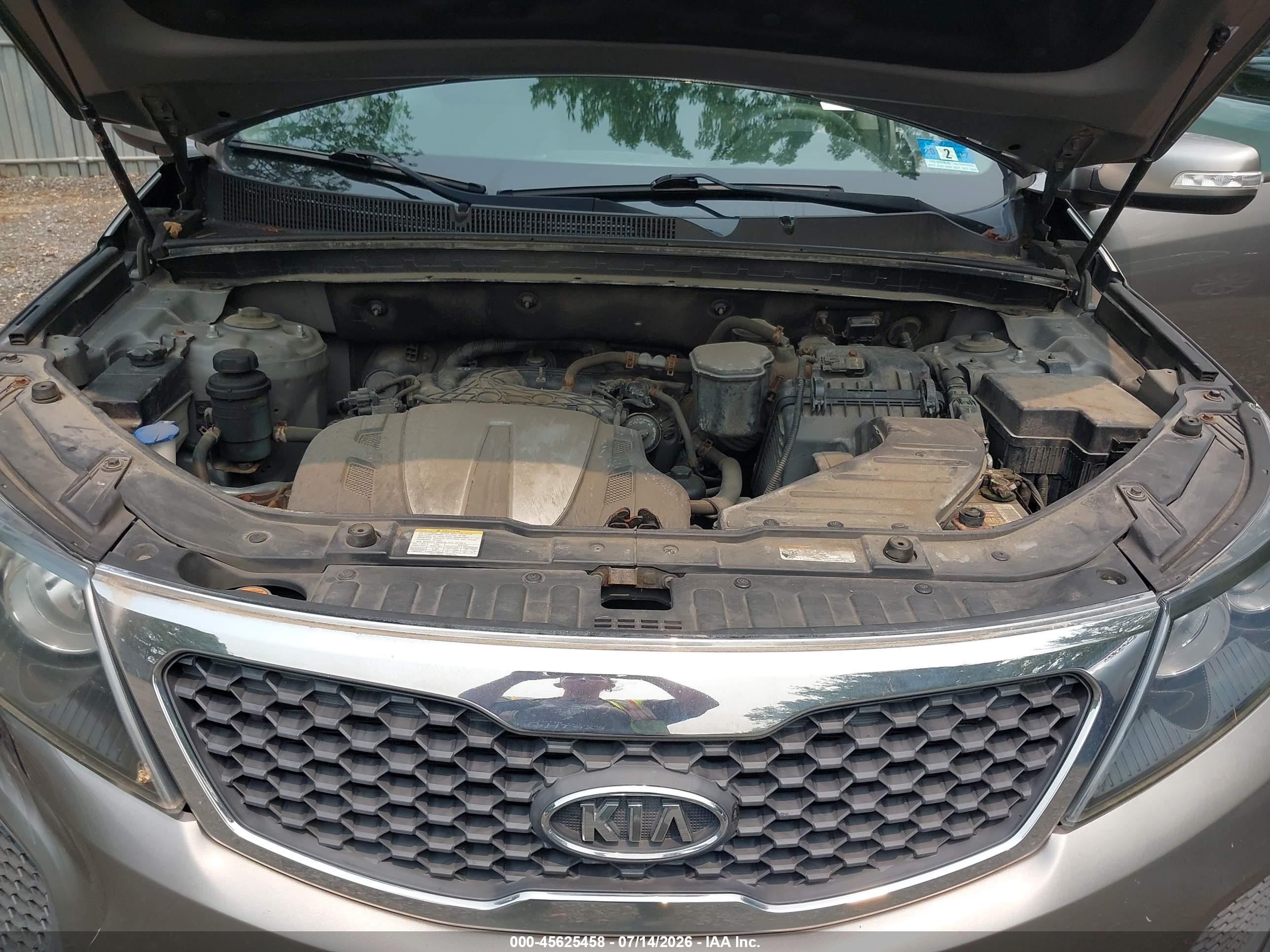 2012 Kia Sorento Lx V6 Серебряный vin: 5XYKTDA28CG277520