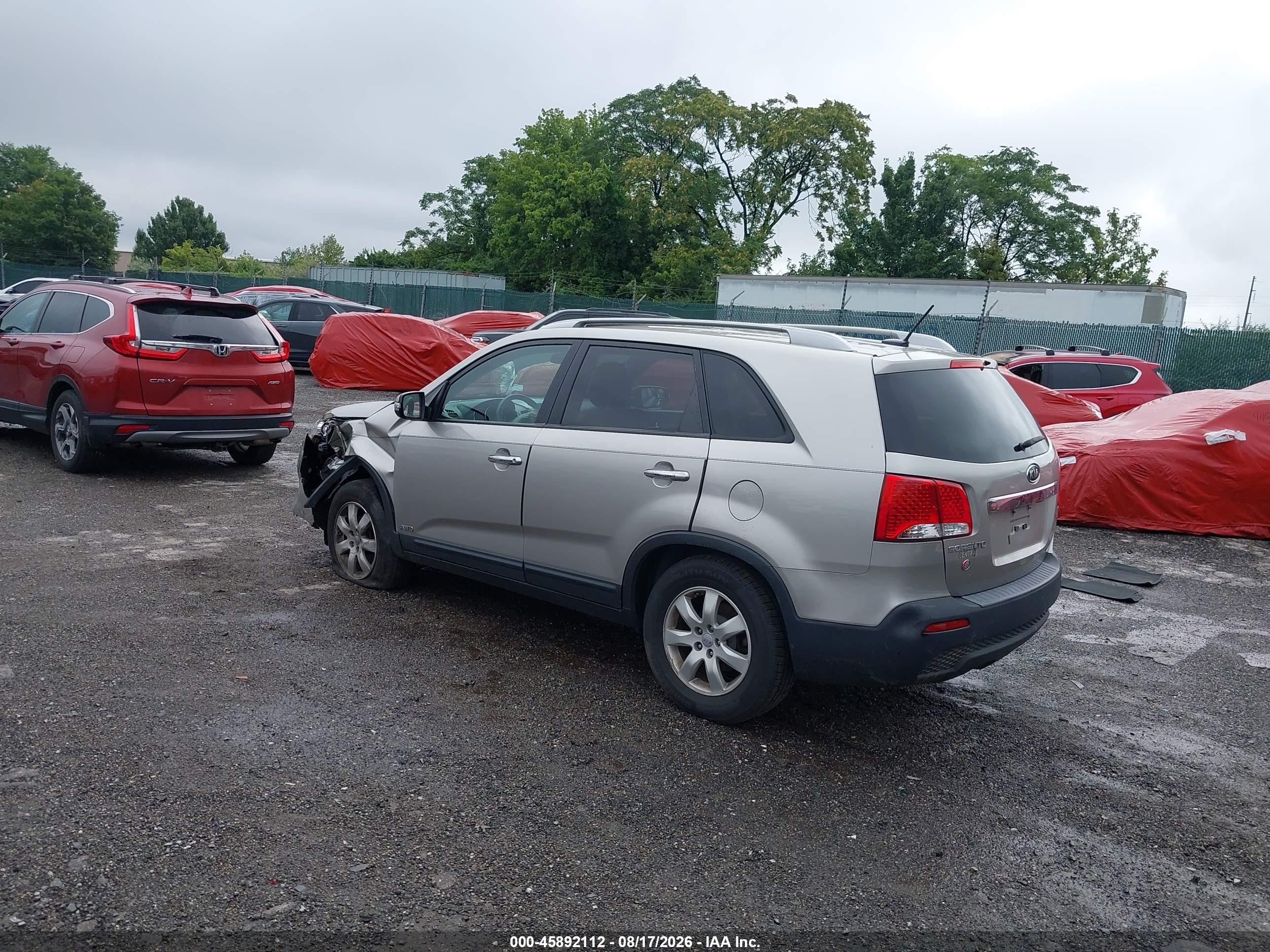 2013 Kia Sorento Lx V6 Silver vin: 5XYKTDA28DG394273