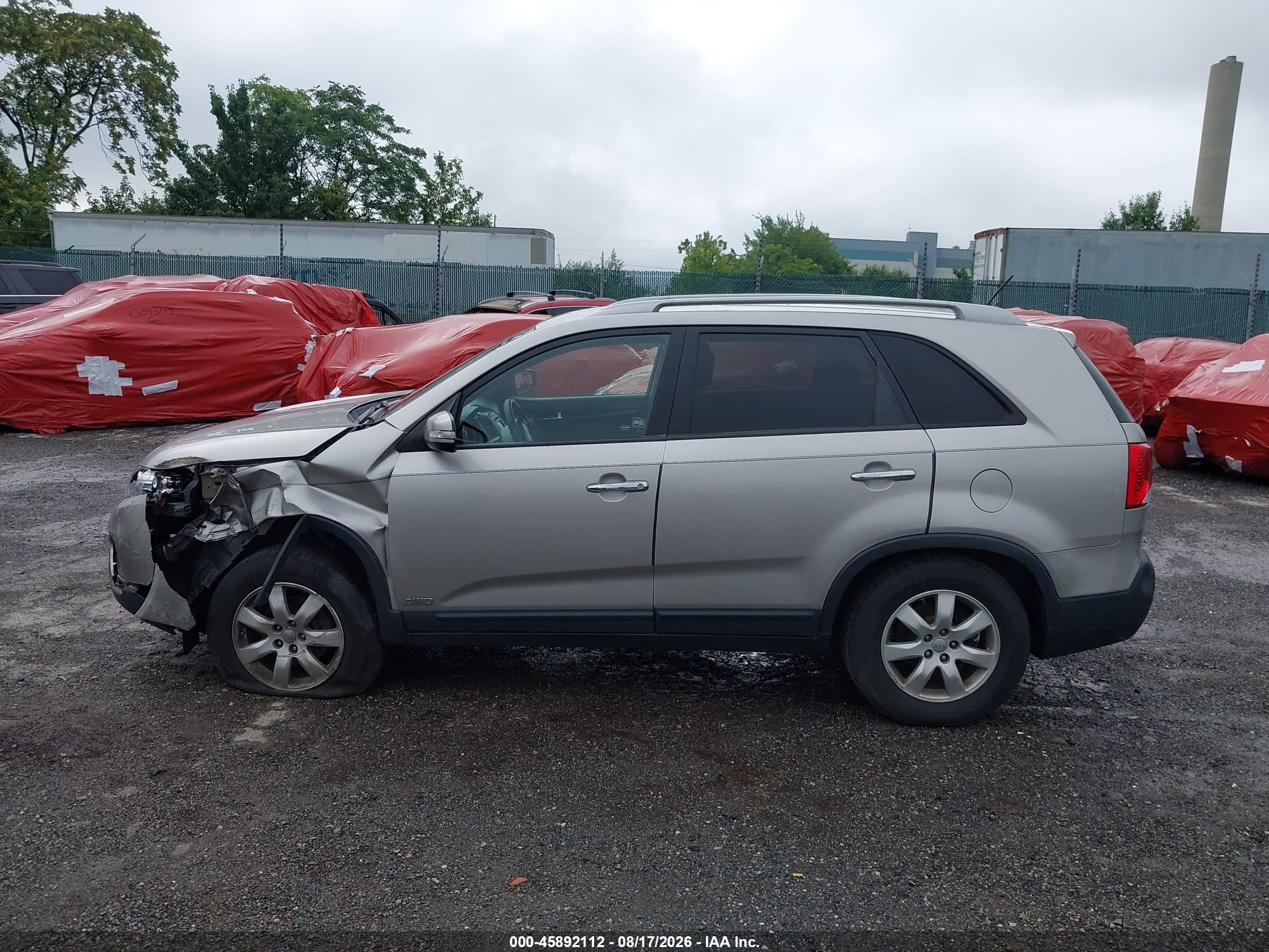 2013 Kia Sorento Lx V6 Silver vin: 5XYKTDA28DG394273