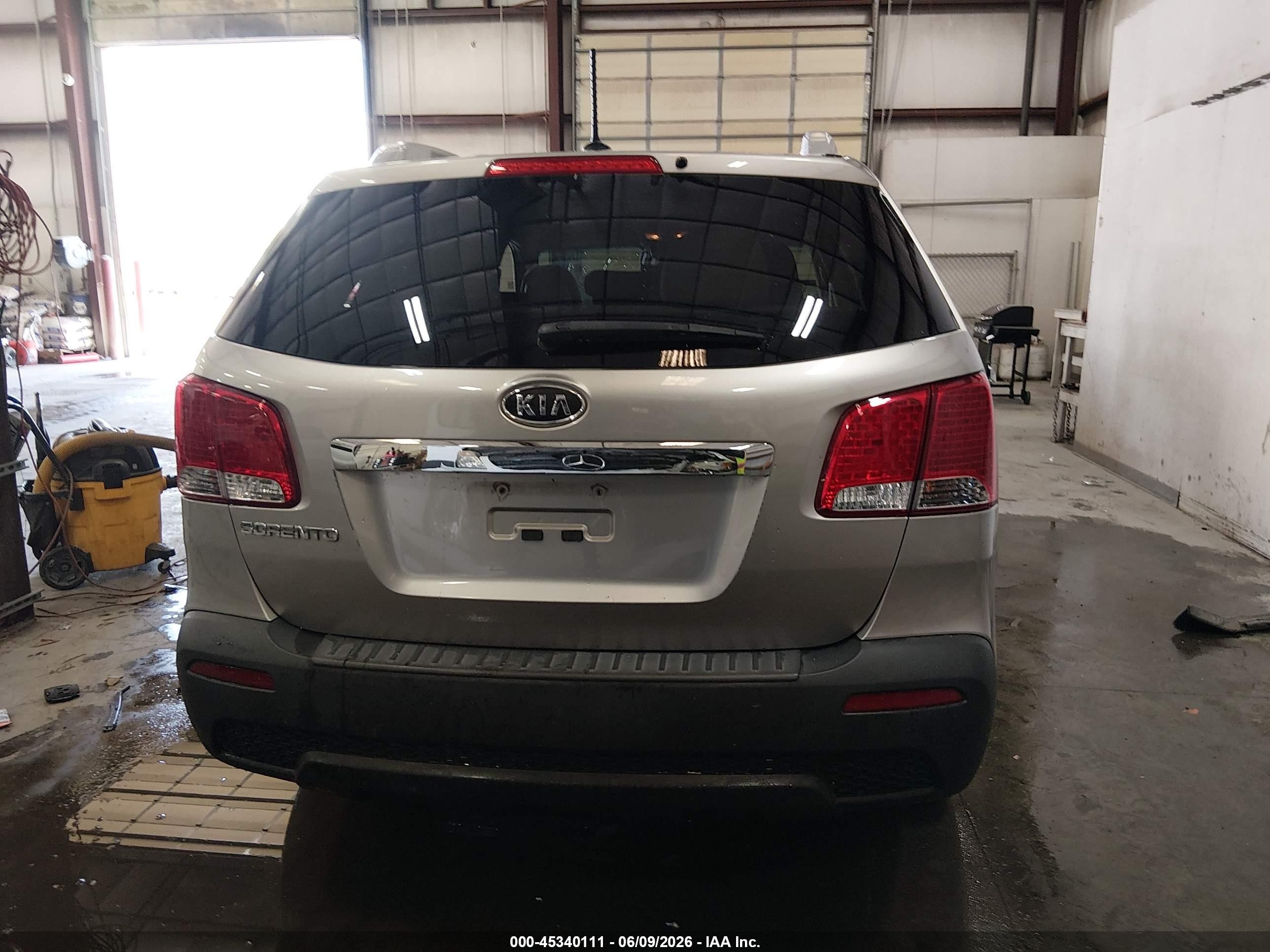 2013 Kia Sorento Lx V6 Gold vin: 5XYKTDA28DG412111