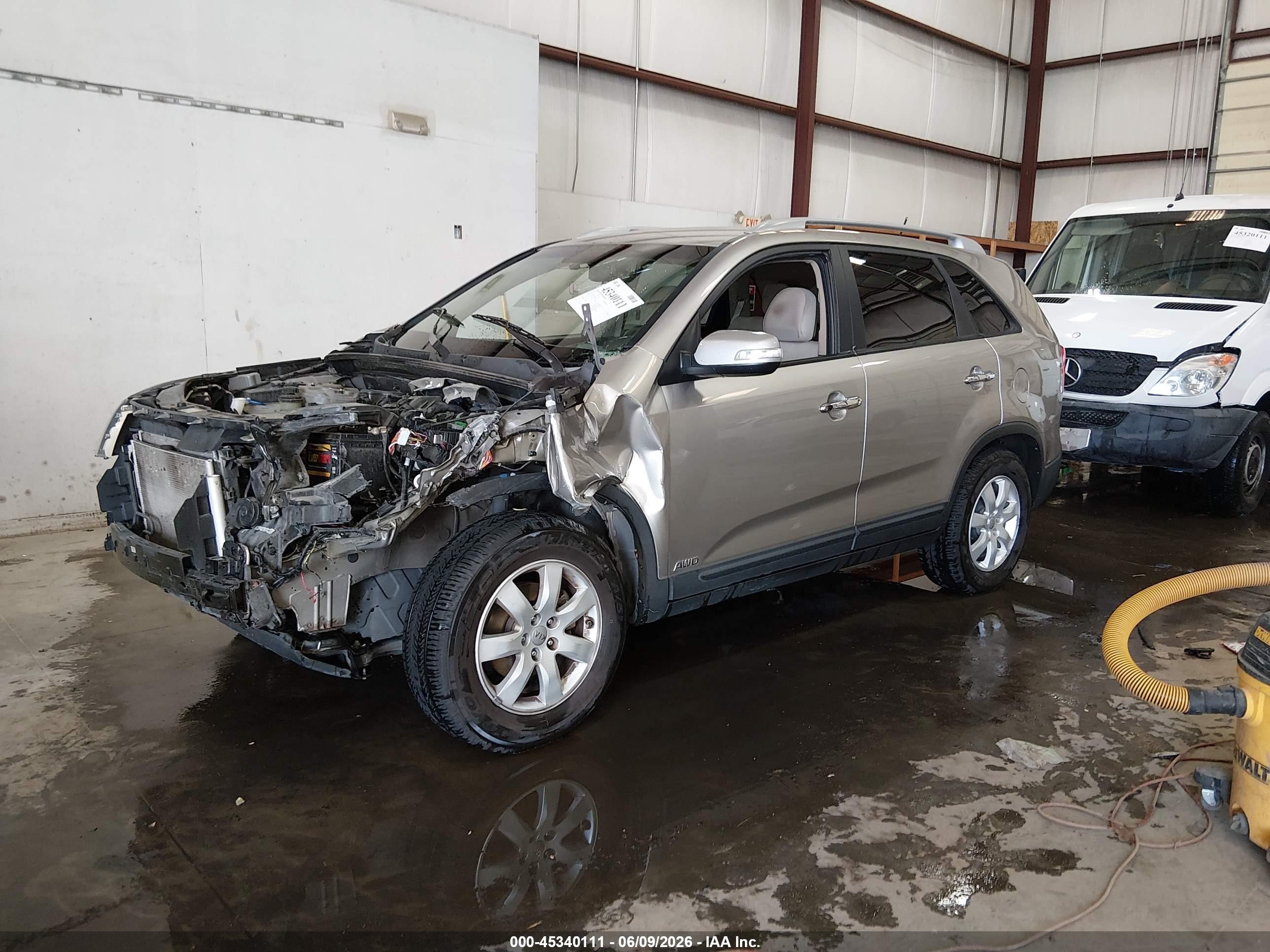 2013 Kia Sorento Lx V6 Gold vin: 5XYKTDA28DG412111