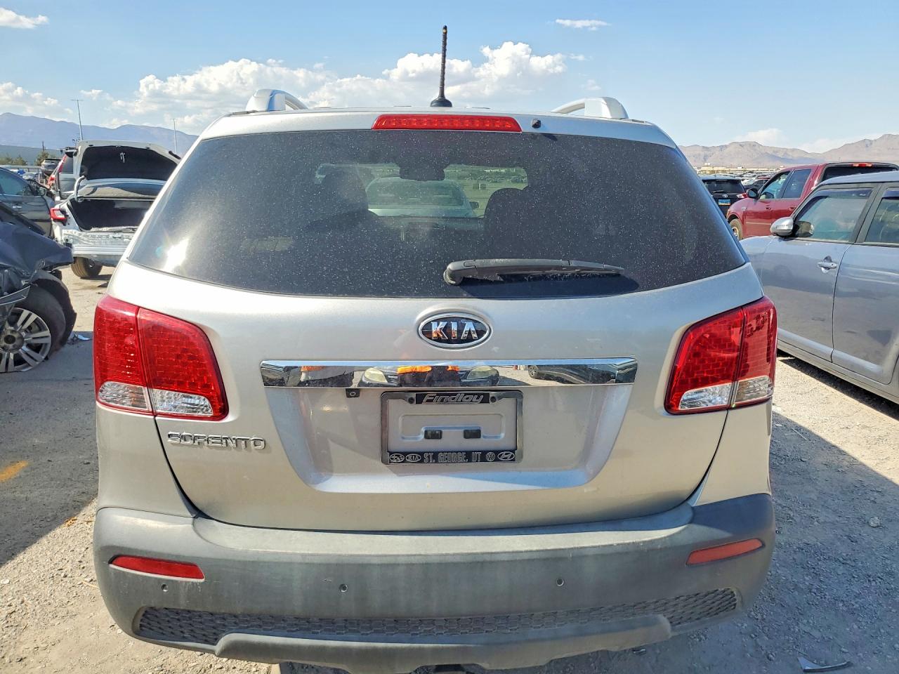 2013 Kia Sorento Lx Gray vin: 5XYKTDA28DG424016