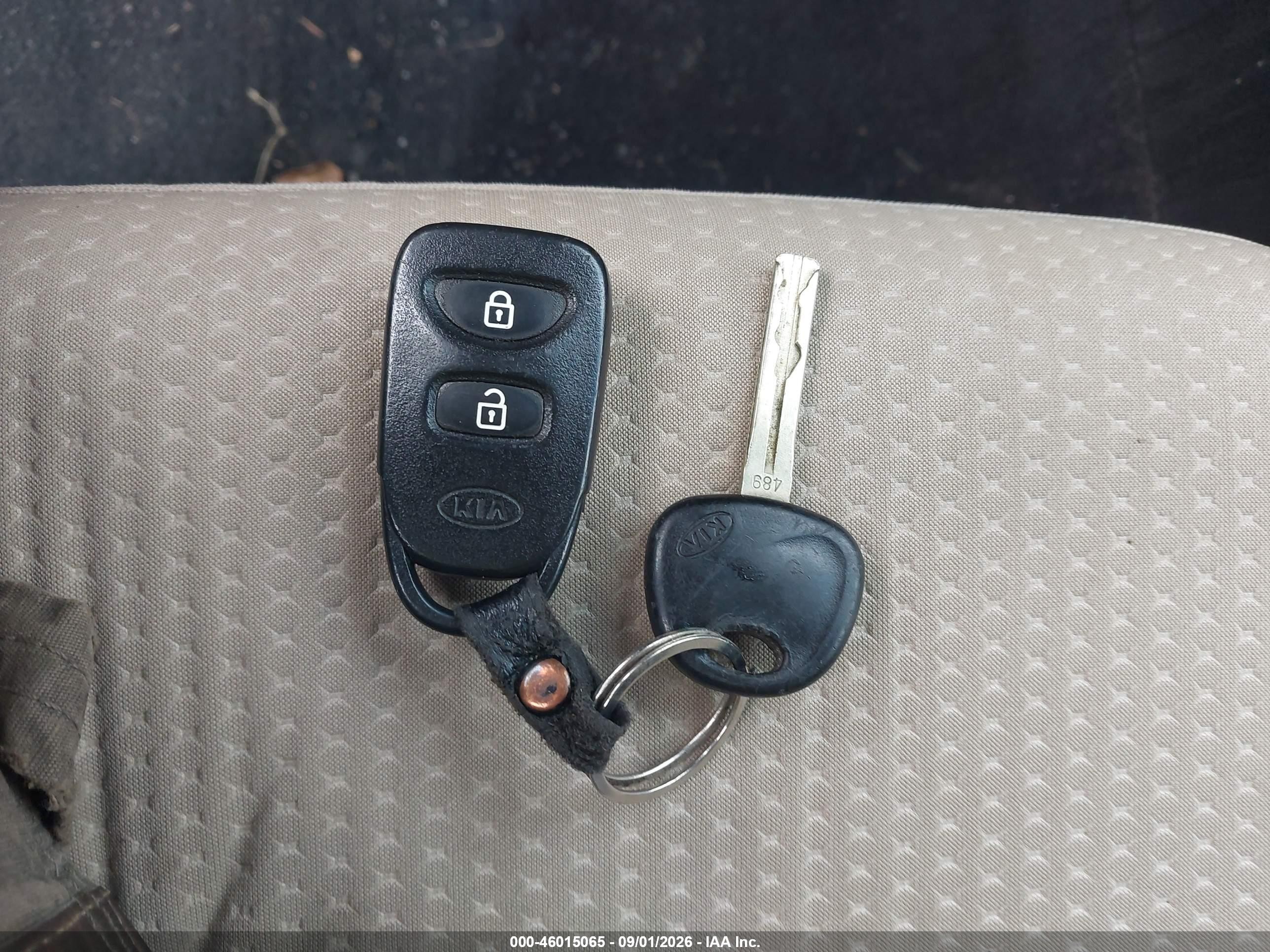 2011 Kia Sorento Lx V6 Белый vin: 5XYKTDA29BG146160