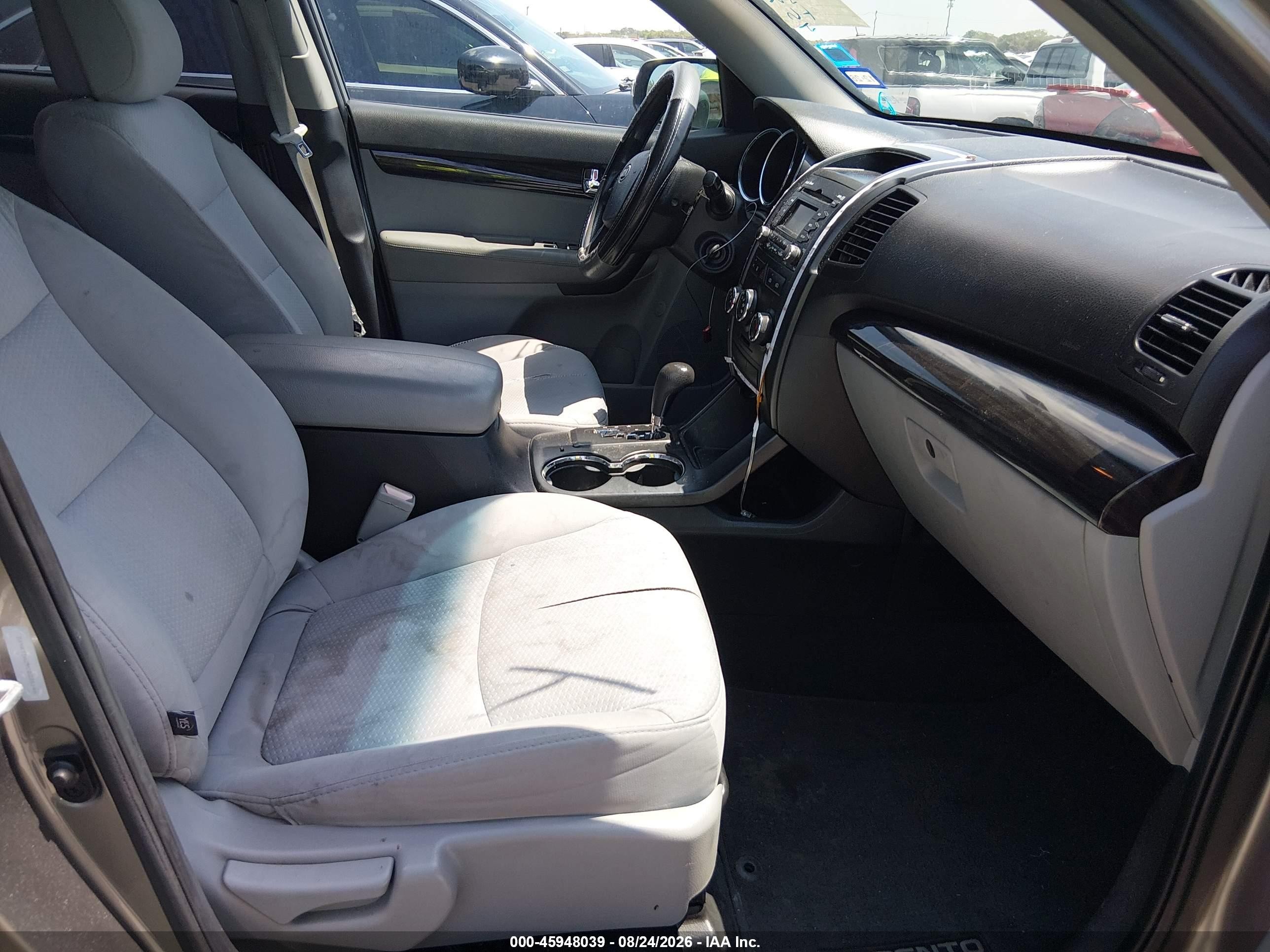 2012 Kia Sorento Lx V6 Gray vin: 5XYKTDA29CG235146