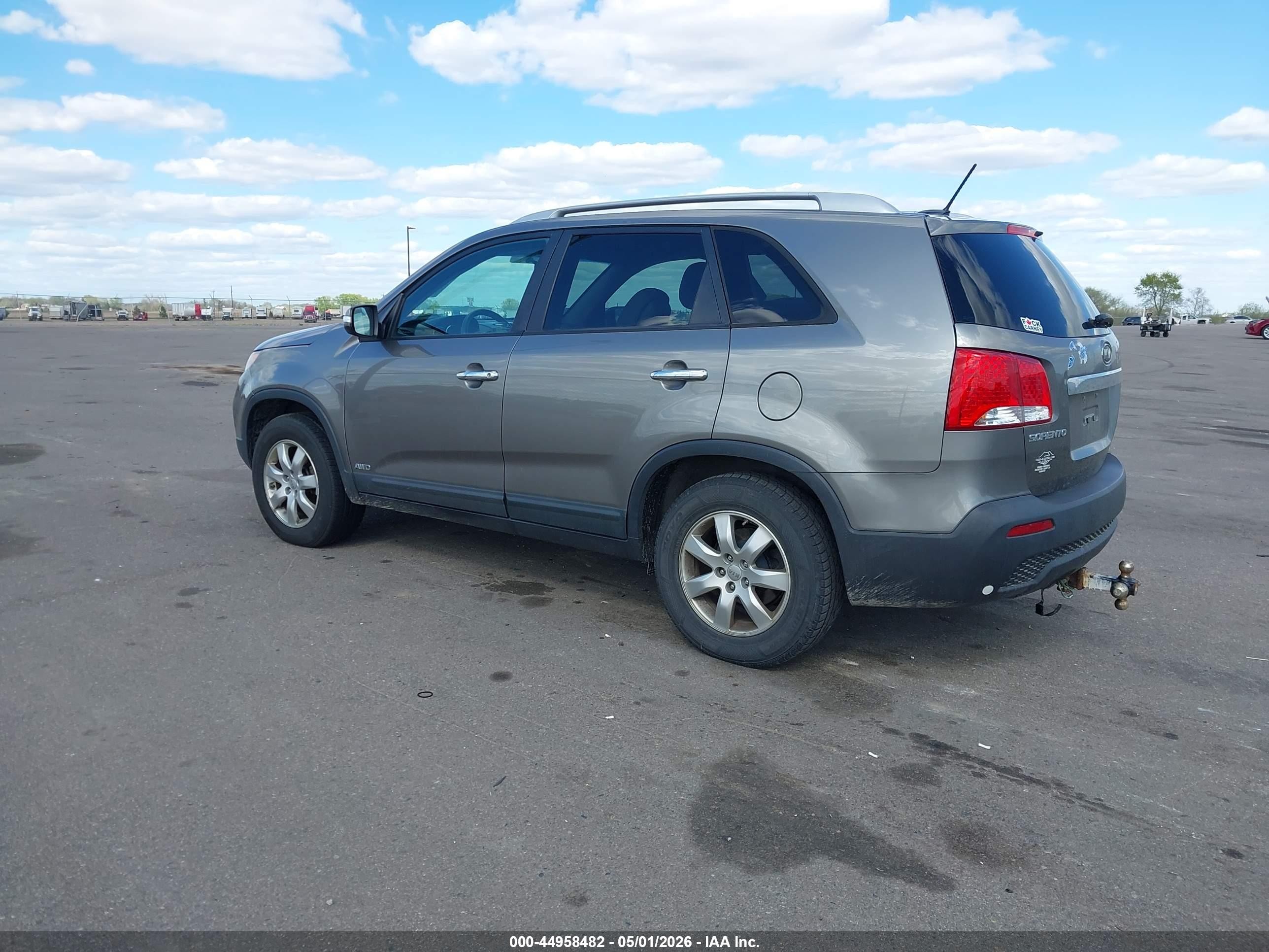 2013 Kia Sorento Lx V6 Gray vin: 5XYKTDA29DG310882