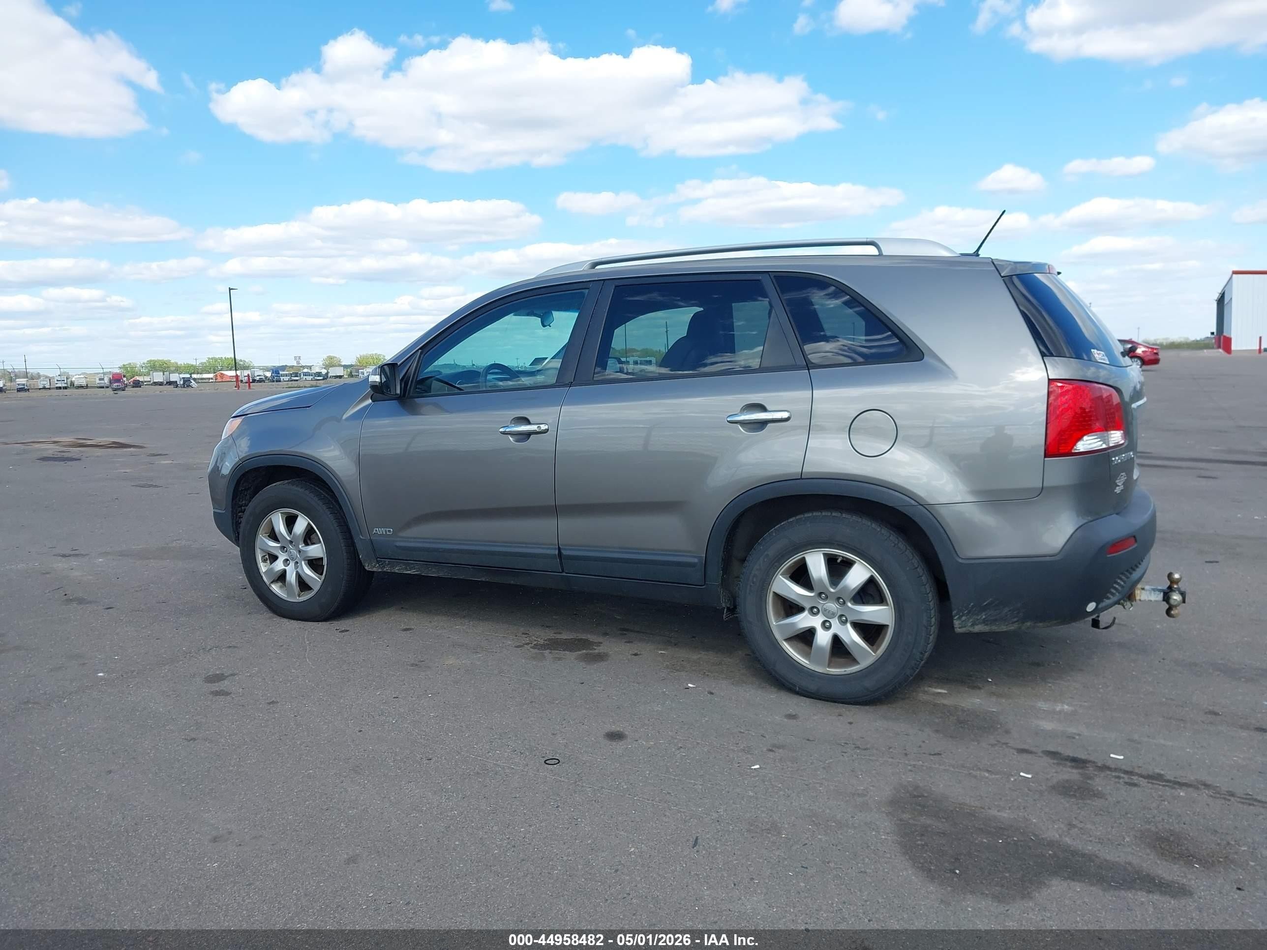 2013 Kia Sorento Lx V6 Gray vin: 5XYKTDA29DG310882