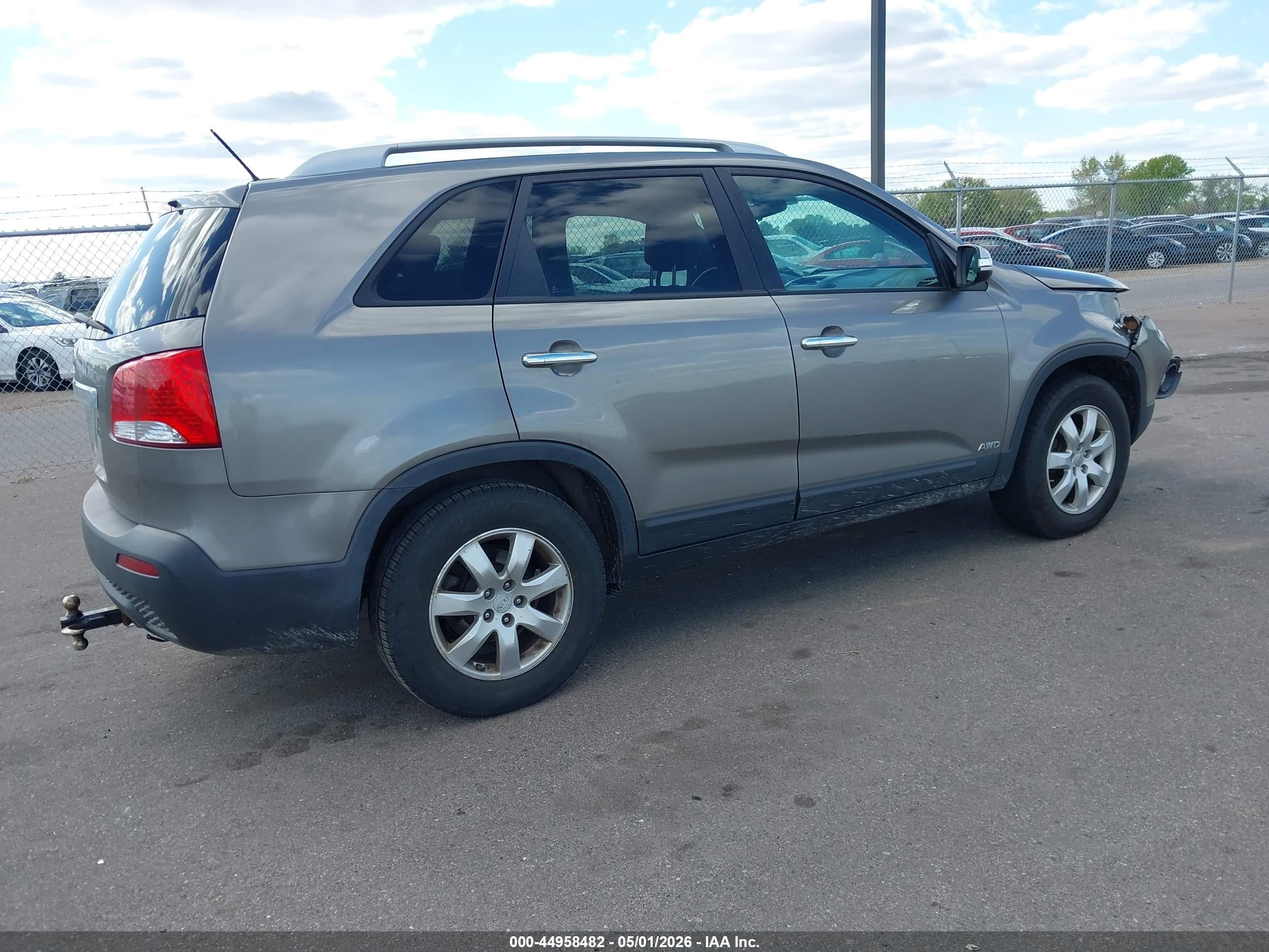 2013 Kia Sorento Lx V6 Gray vin: 5XYKTDA29DG310882