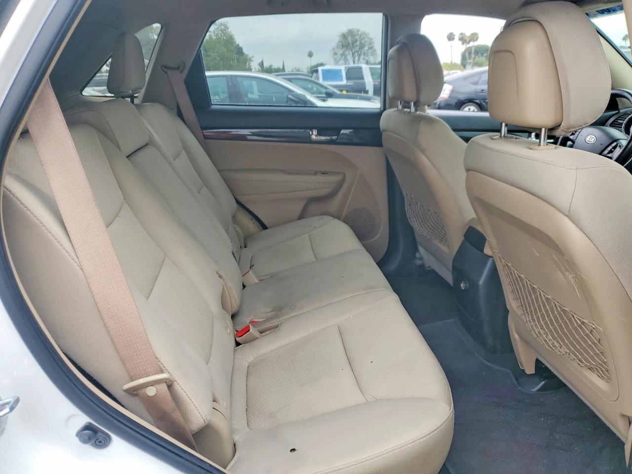 2013 Kia Sorento Lx White vin: 5XYKTDA29DG403076