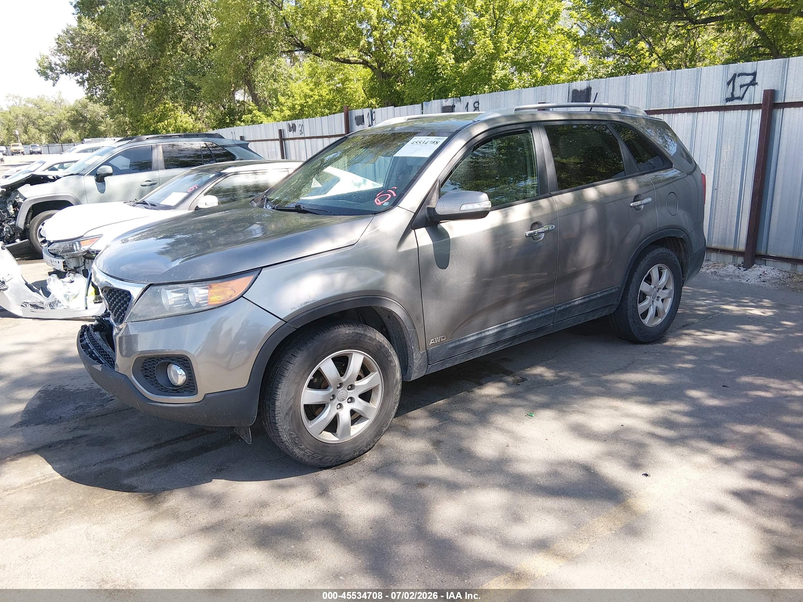 2012 Kia Sorento Lx V6 Beige vin: 5XYKTDA2XCG245765