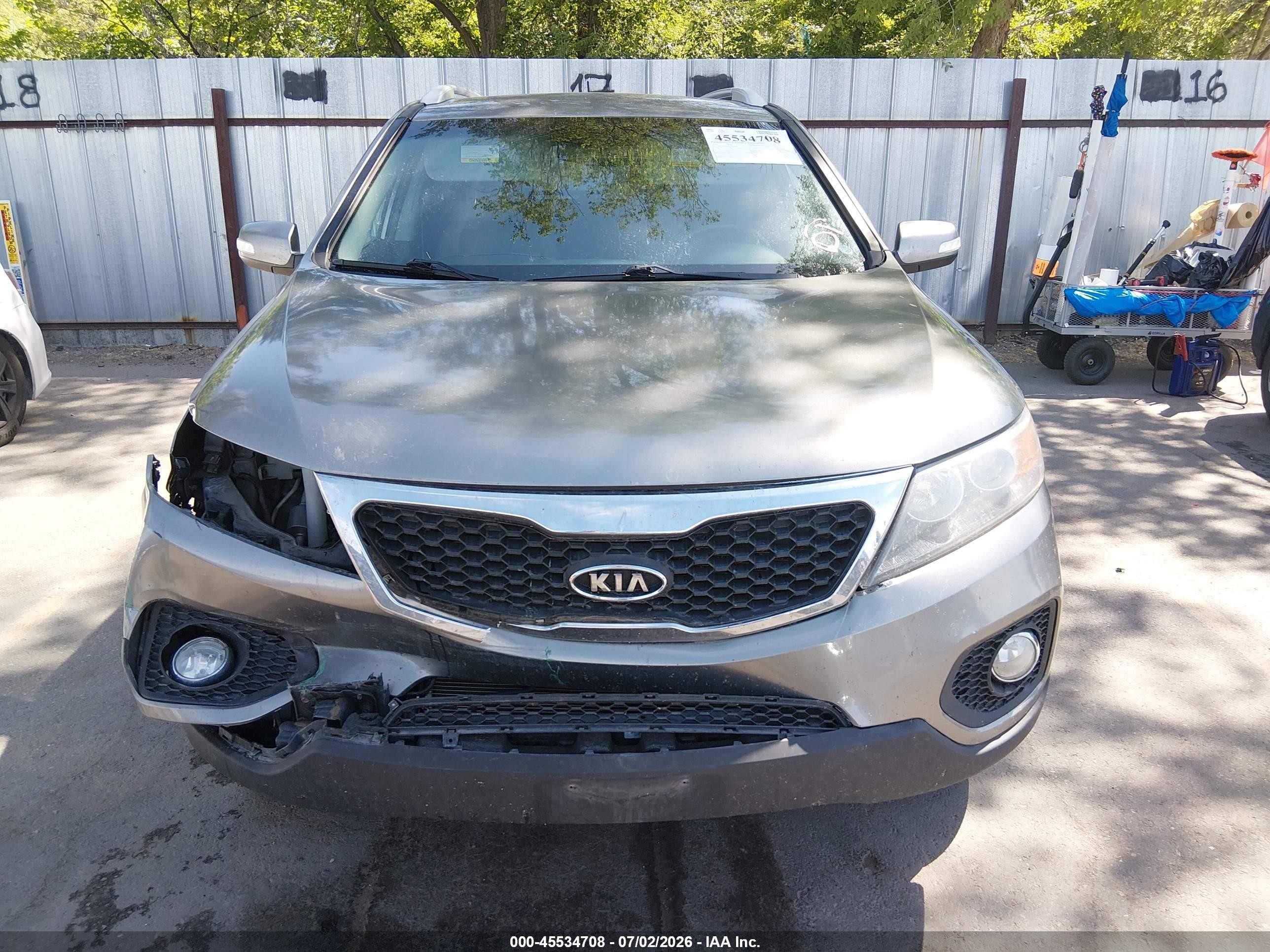 2012 Kia Sorento Lx V6 Beige vin: 5XYKTDA2XCG245765