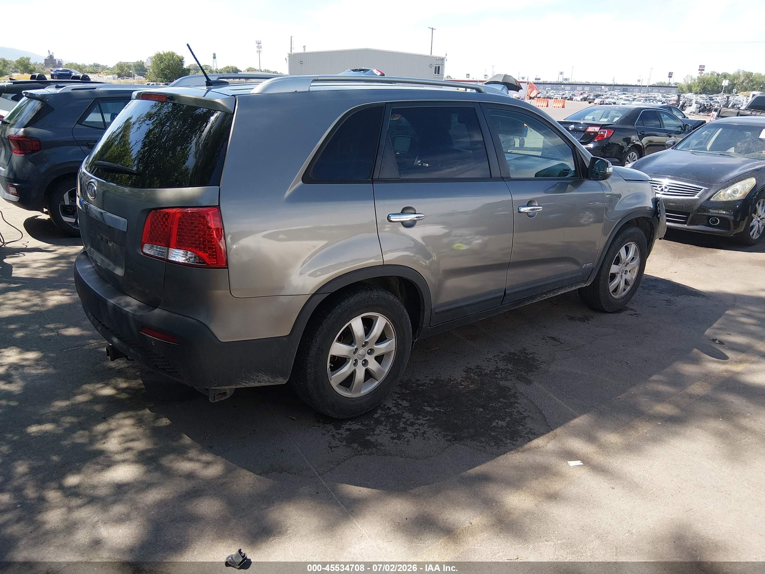 2012 Kia Sorento Lx V6 Beige vin: 5XYKTDA2XCG245765