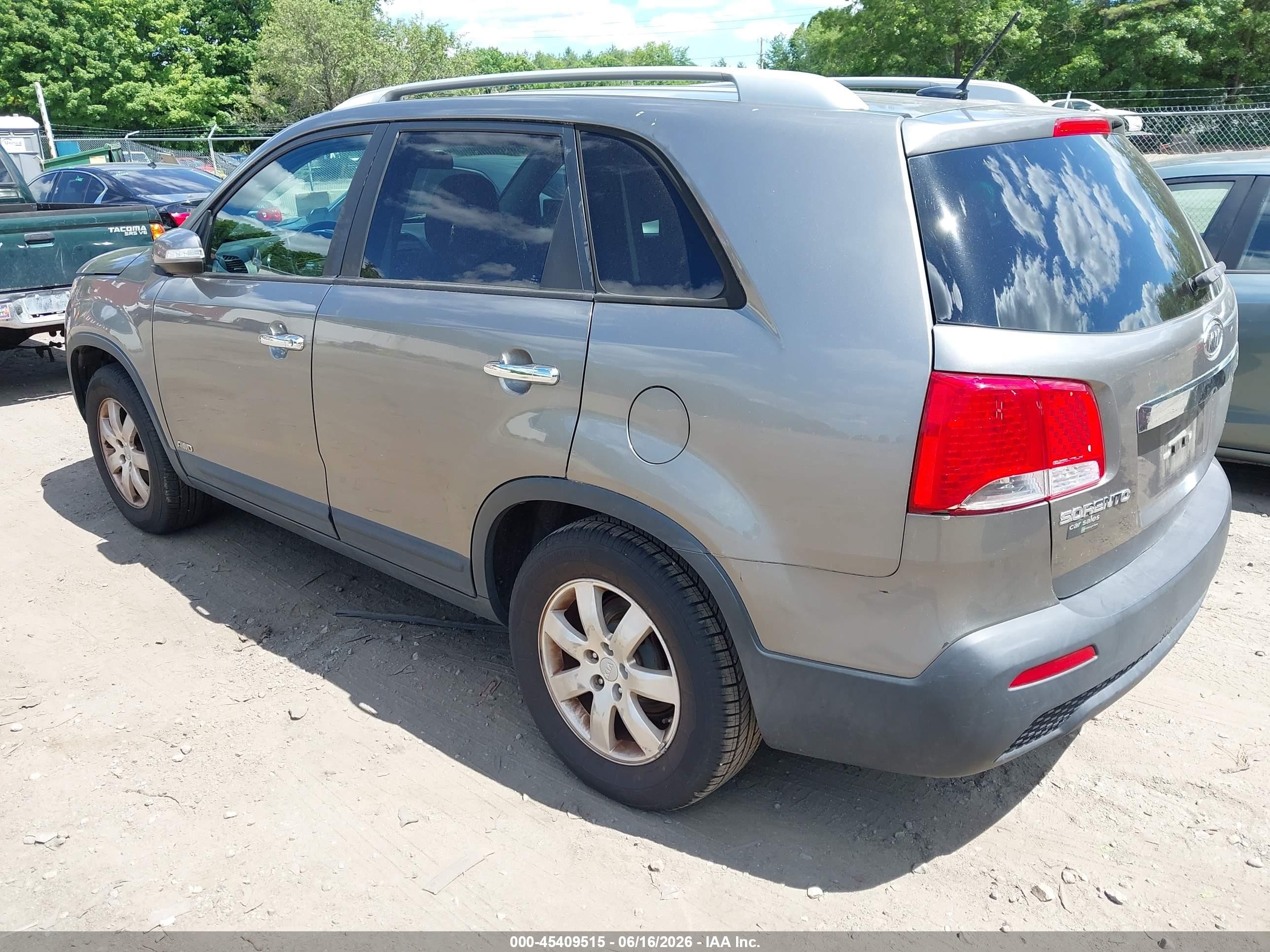 2012 Kia Sorento Lx V6 Brown vin: 5XYKTDA2XCG287191