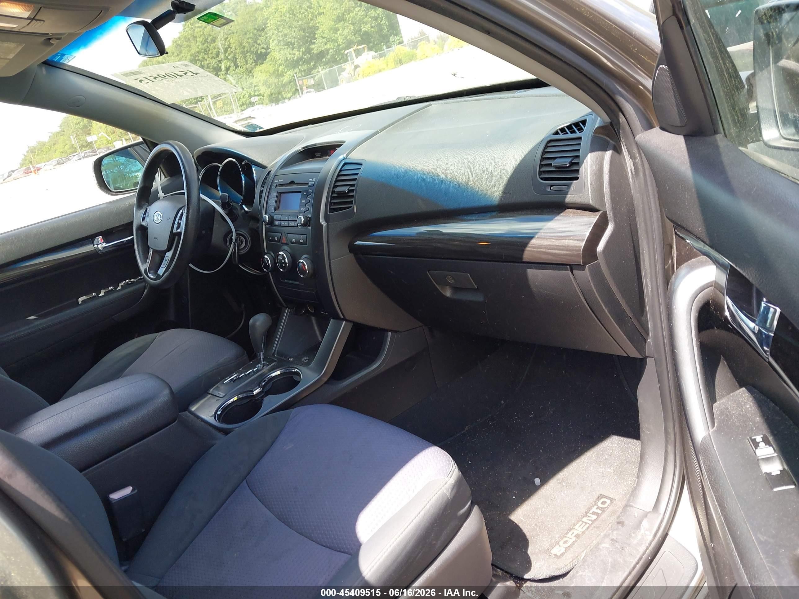 2012 Kia Sorento Lx V6 Brown vin: 5XYKTDA2XCG287191