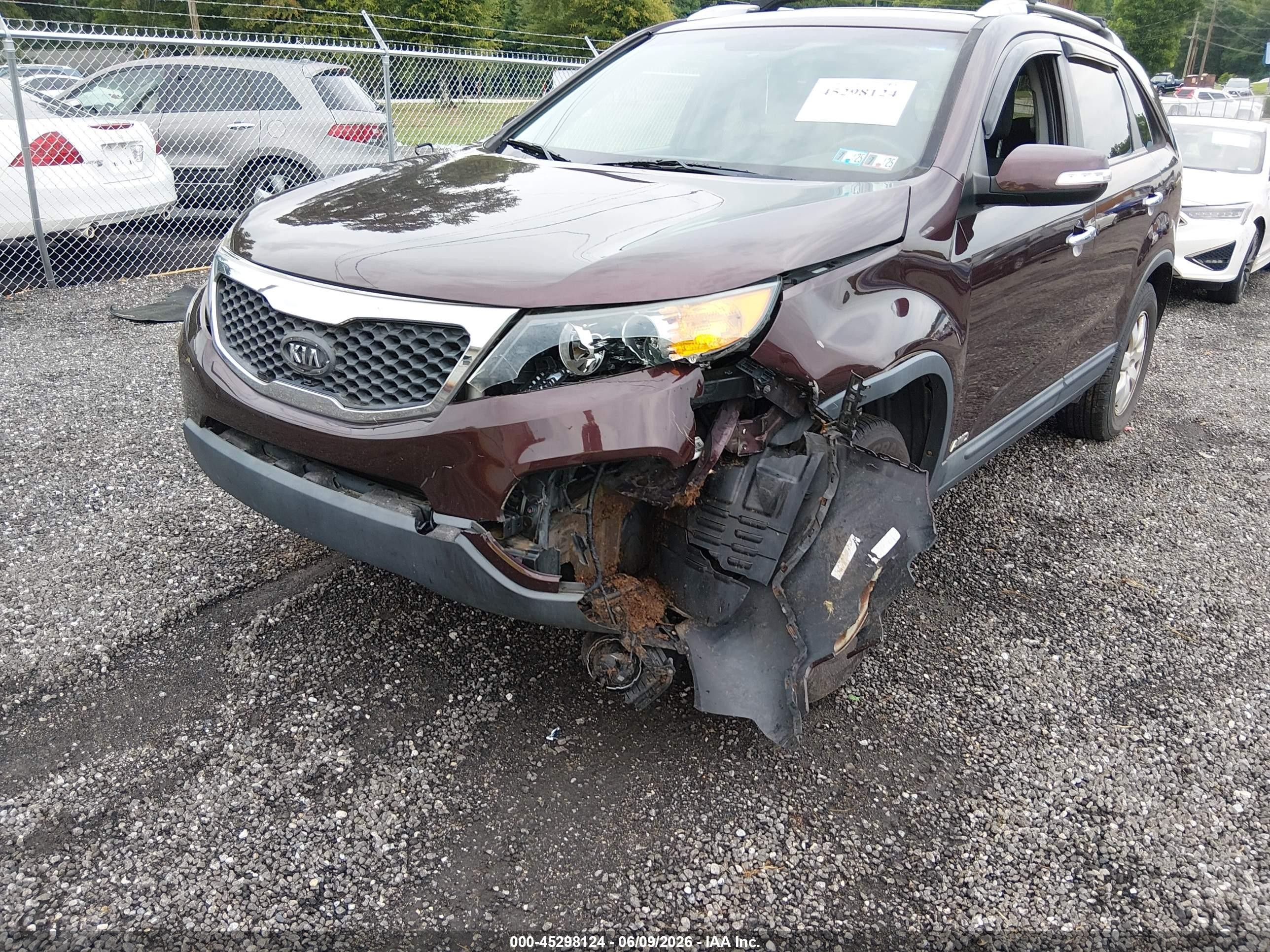 2012 Kia Sorento Lx Burgundy vin: 5XYKTDA60CG271794
