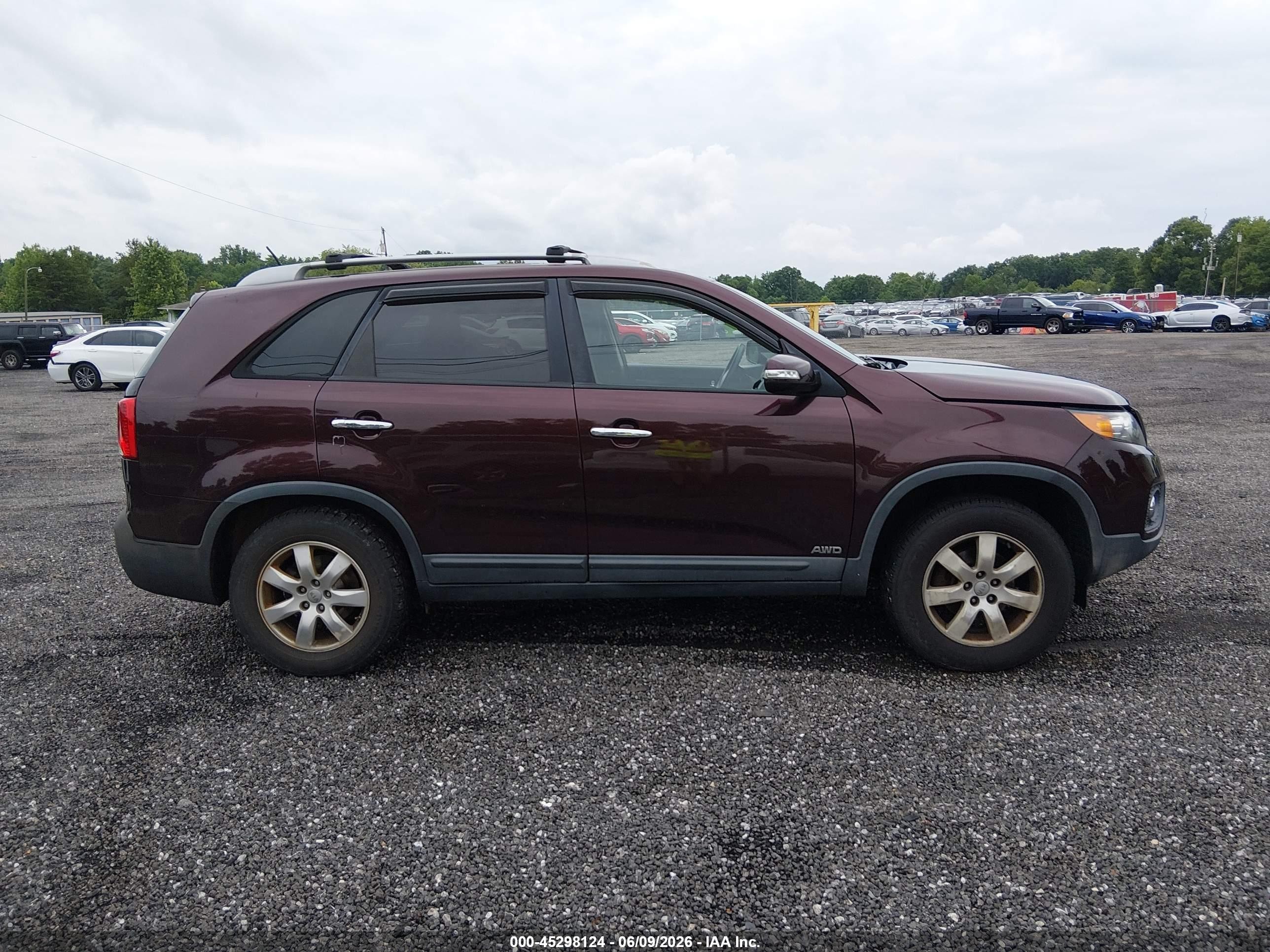 2012 Kia Sorento Lx Burgundy vin: 5XYKTDA60CG271794