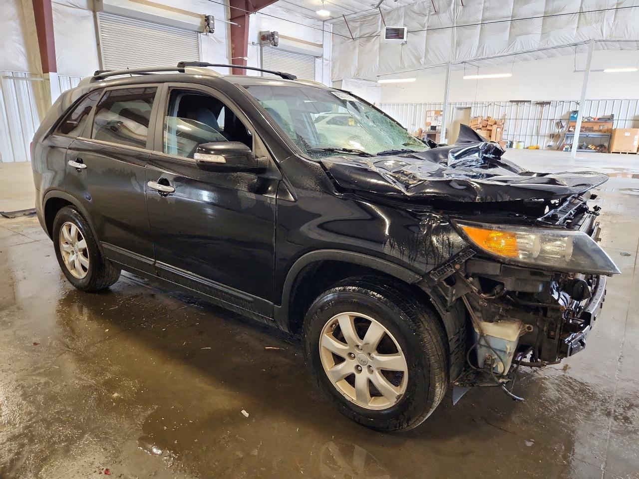 2013 Kia Sorento Lx Черный vin: 5XYKTDA60DG405429