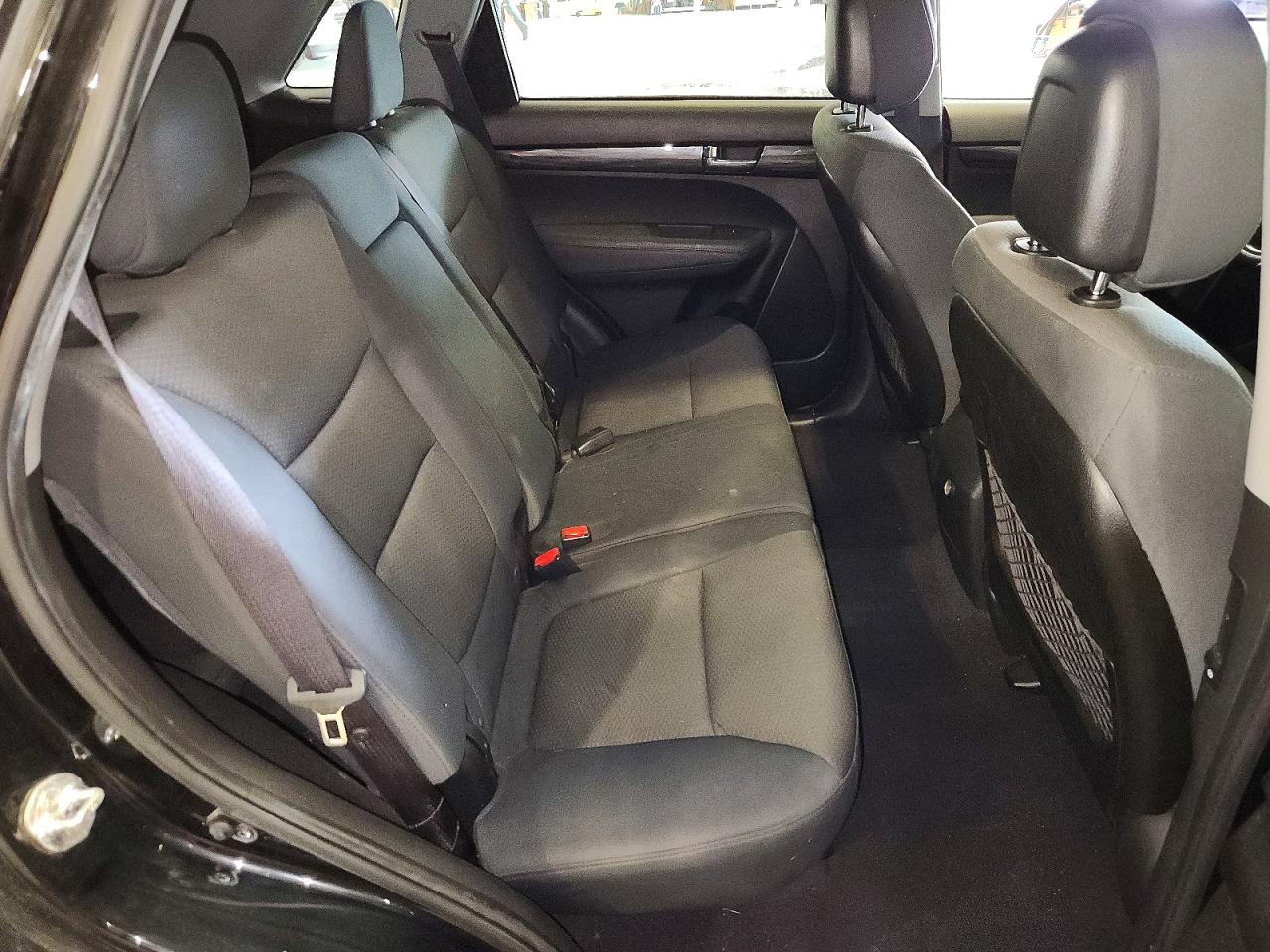2013 Kia Sorento Lx Черный vin: 5XYKTDA60DG405429