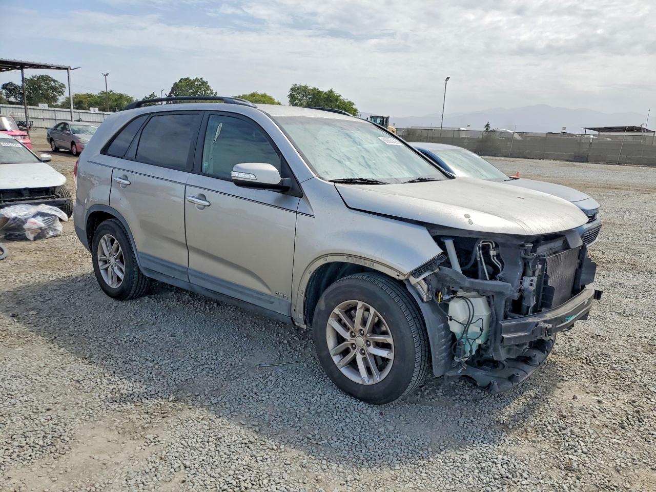 2015 Kia Sorento Lx Silver vin: 5XYKTDA60FG557925