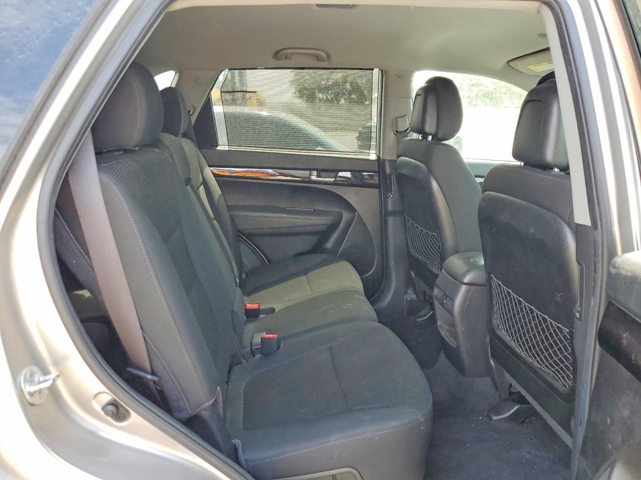 2015 Kia Sorento Lx Silver vin: 5XYKTDA60FG557925