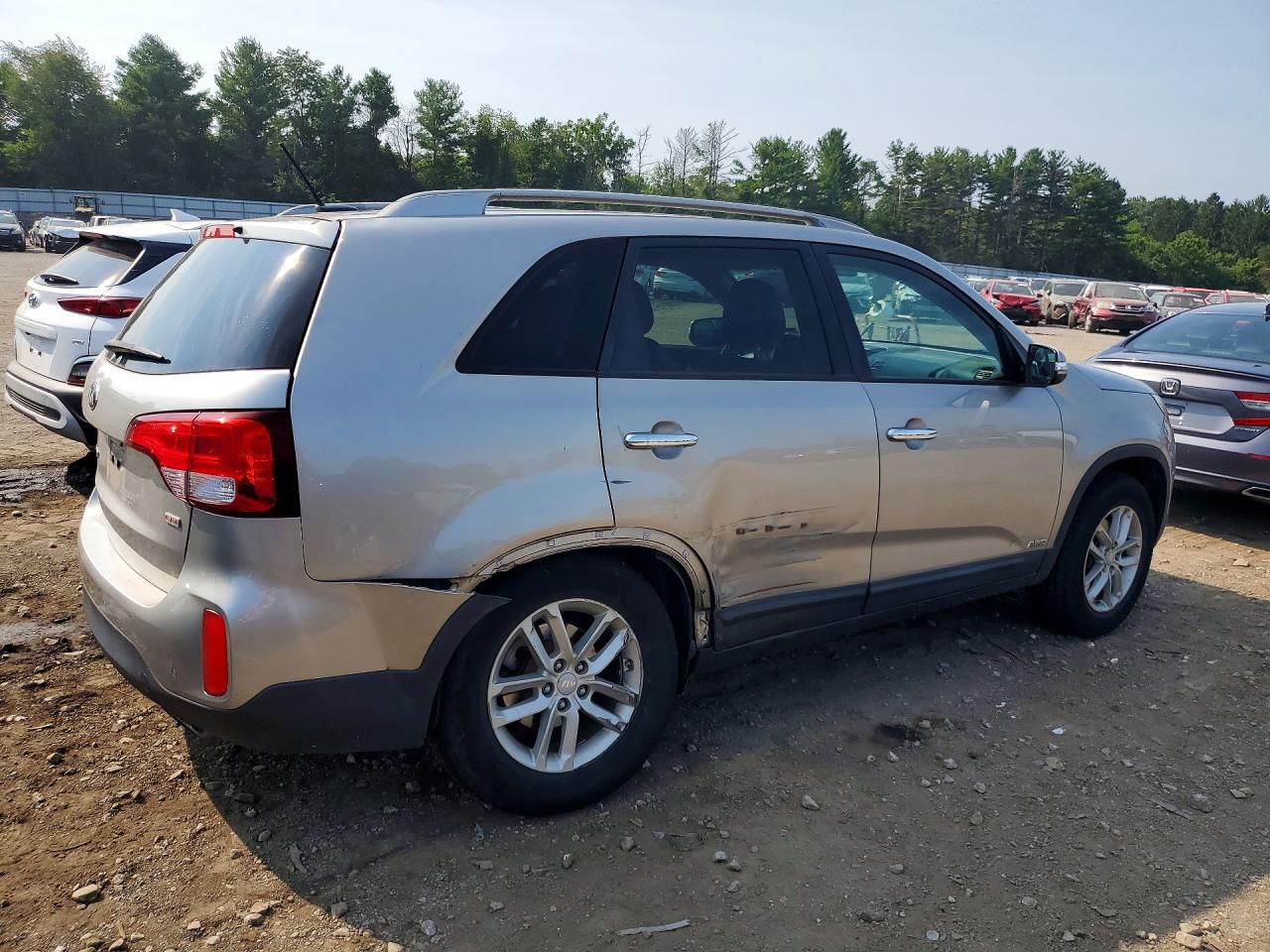 2015 Kia Sorento Lx Silver vin: 5XYKTDA60FG628573