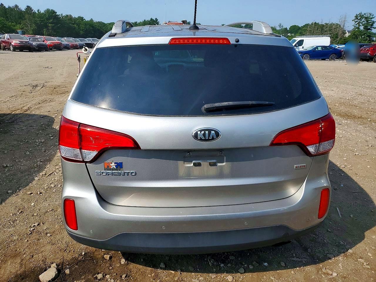 2015 Kia Sorento Lx Silver vin: 5XYKTDA60FG628573