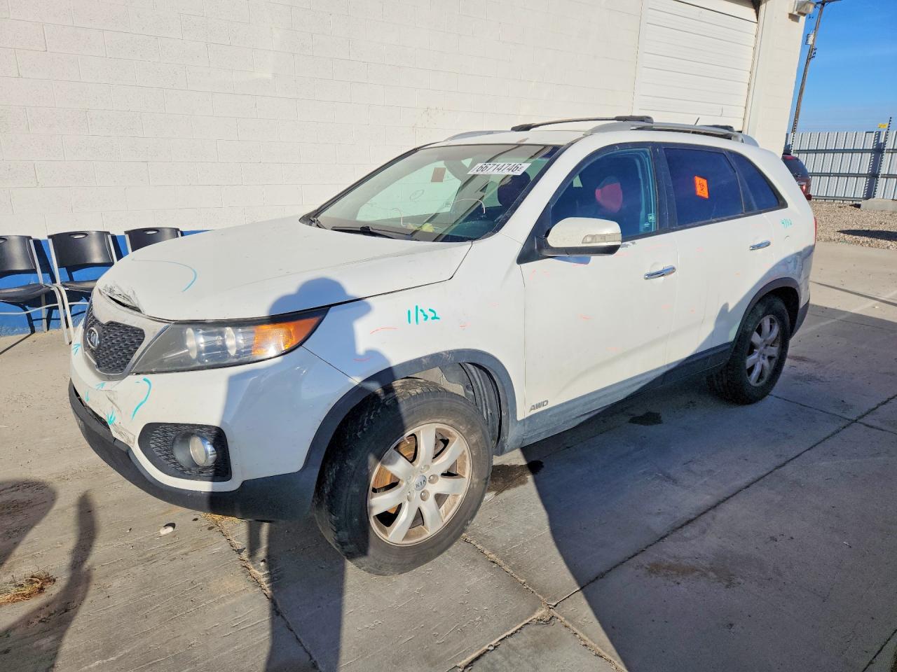 2012 Kia Sorento Lx White vin: 5XYKTDA61CG256463