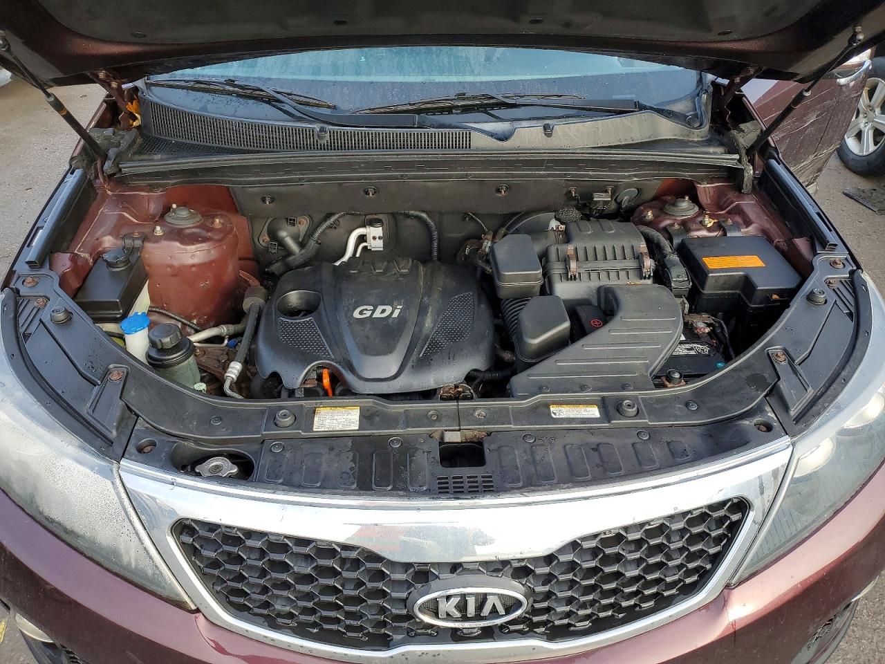 2012 Kia Sorento Base Maroon vin: 5XYKTDA61CG299104
