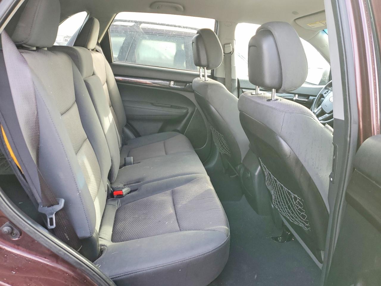2012 Kia Sorento Base Maroon vin: 5XYKTDA61CG299104