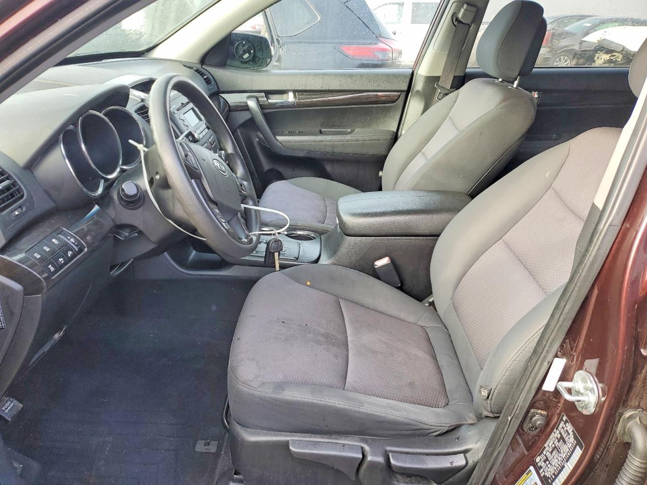2012 Kia Sorento Base Maroon vin: 5XYKTDA61CG299104