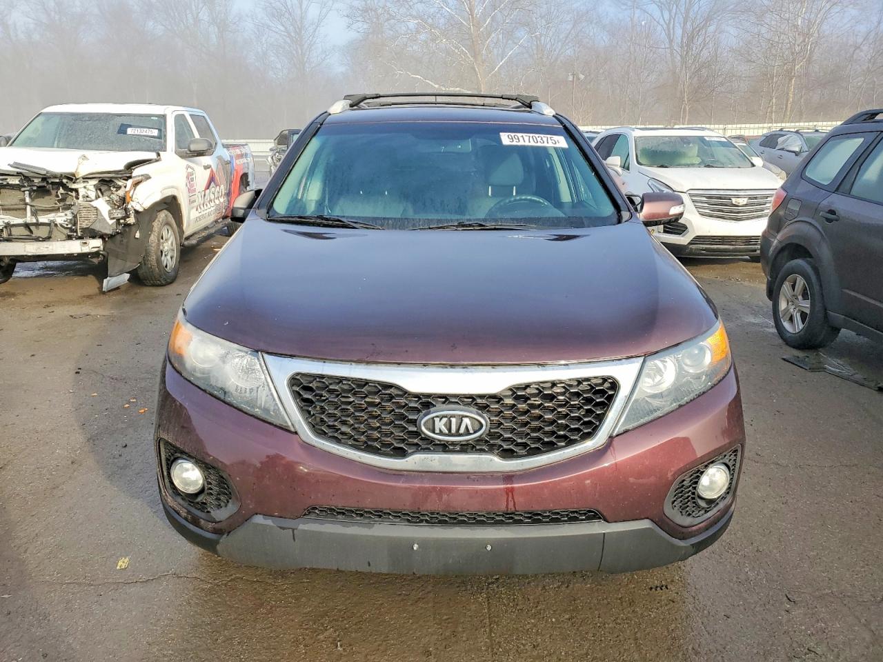 2012 Kia Sorento Base Maroon vin: 5XYKTDA61CG299104